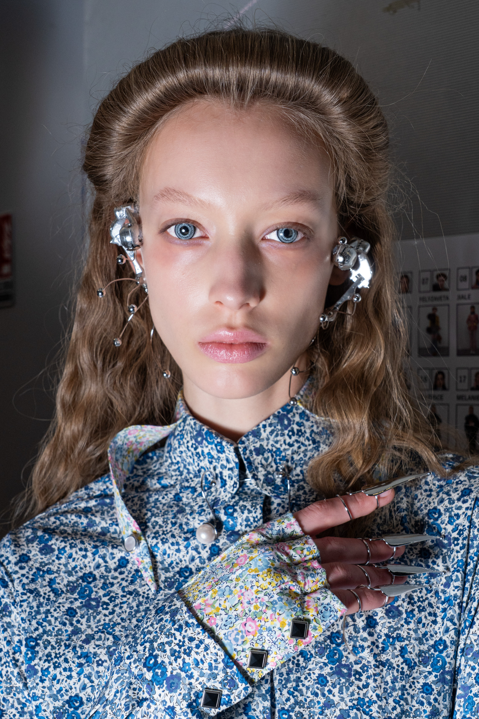 Anrealage Fall 2026 Fashion Show Backstage