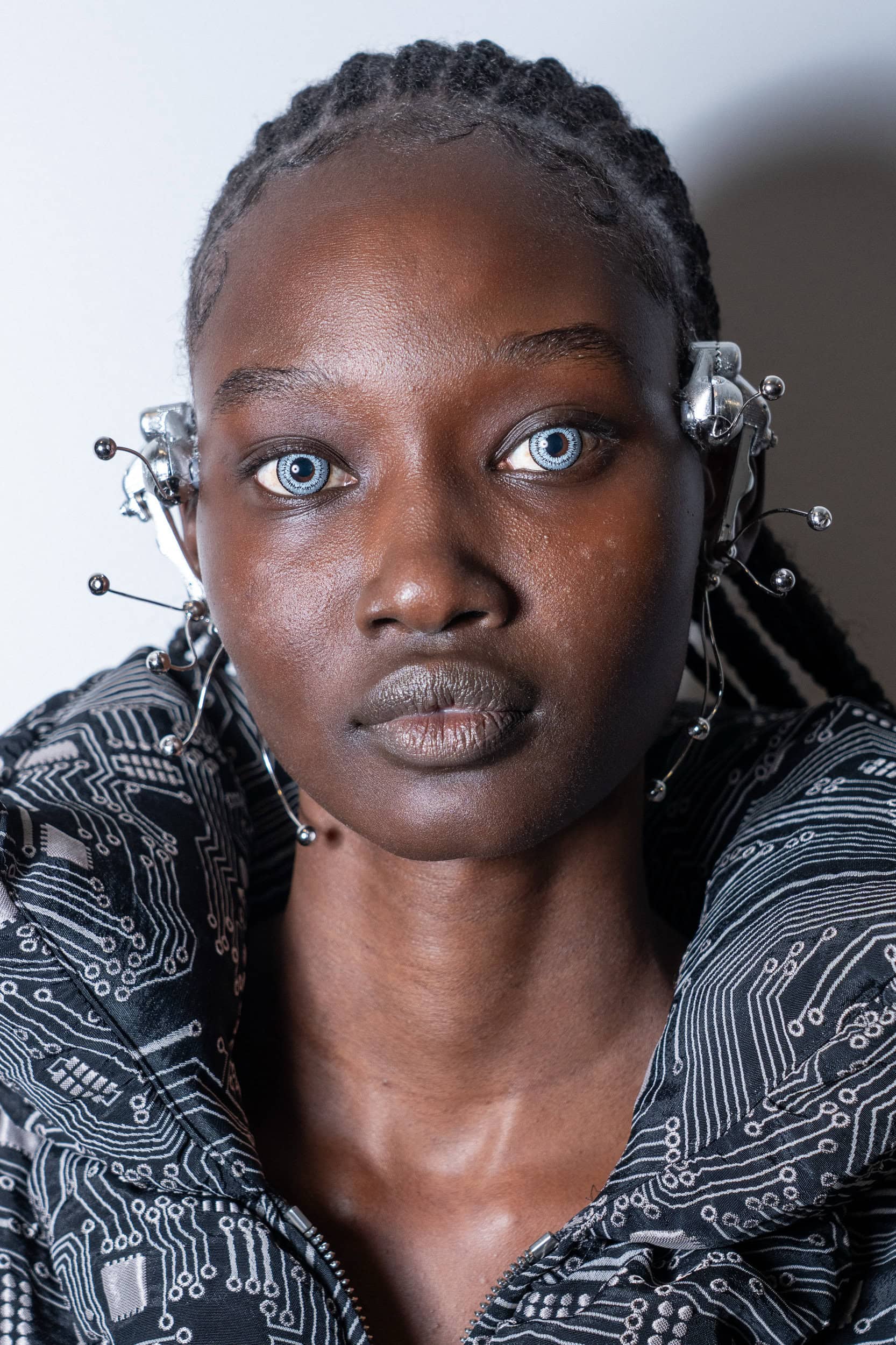 Anrealage Fall 2026 Fashion Show Backstage