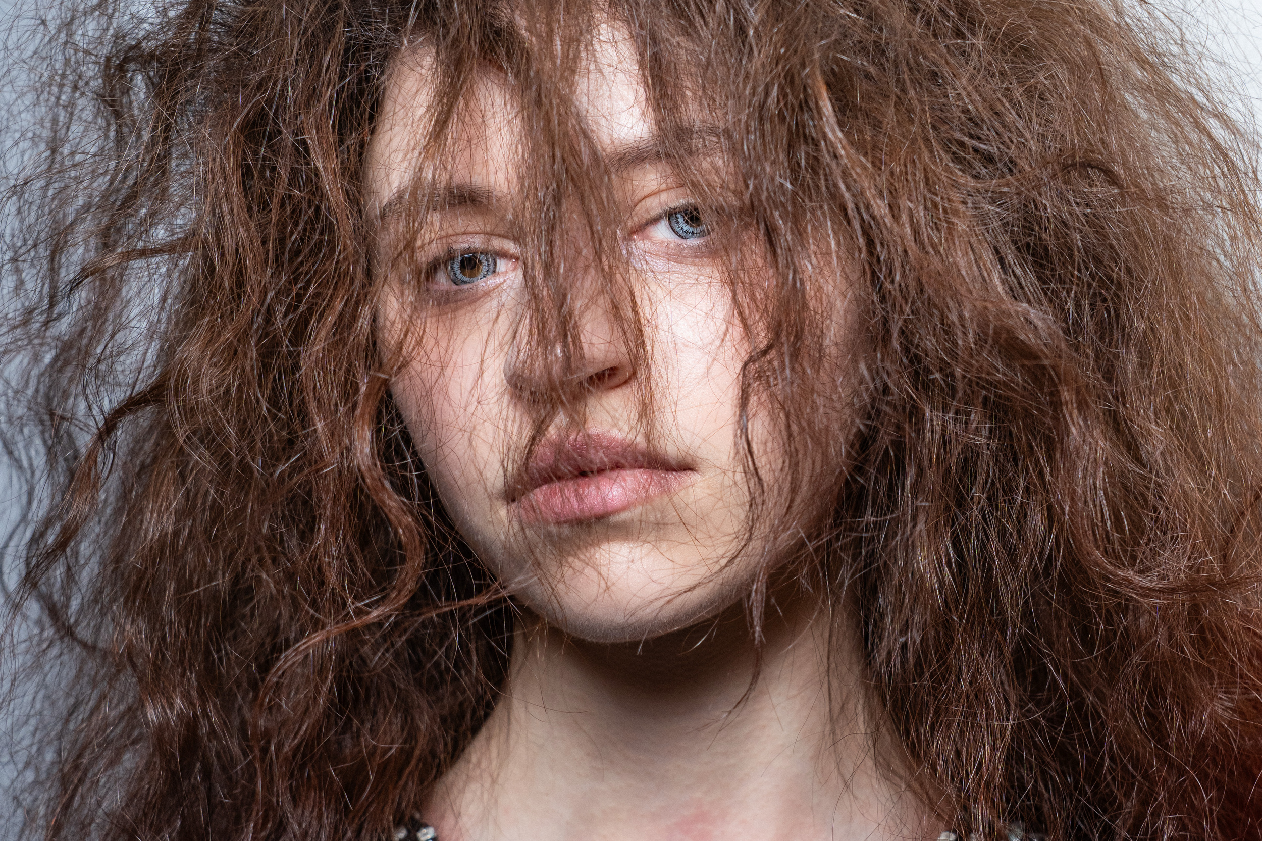 Anrealage Fall 2026 Fashion Show Backstage