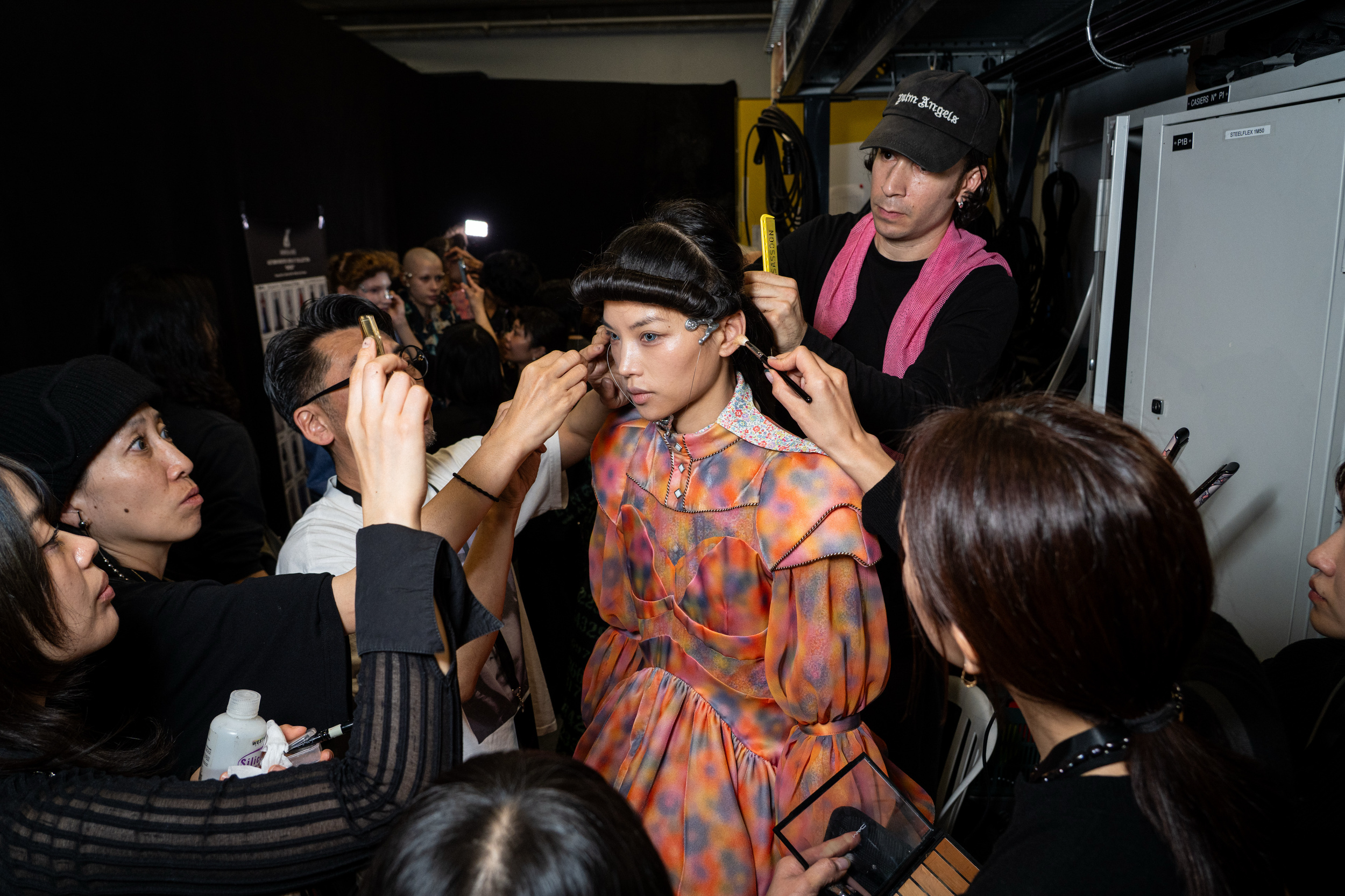 Anrealage Fall 2026 Fashion Show Backstage