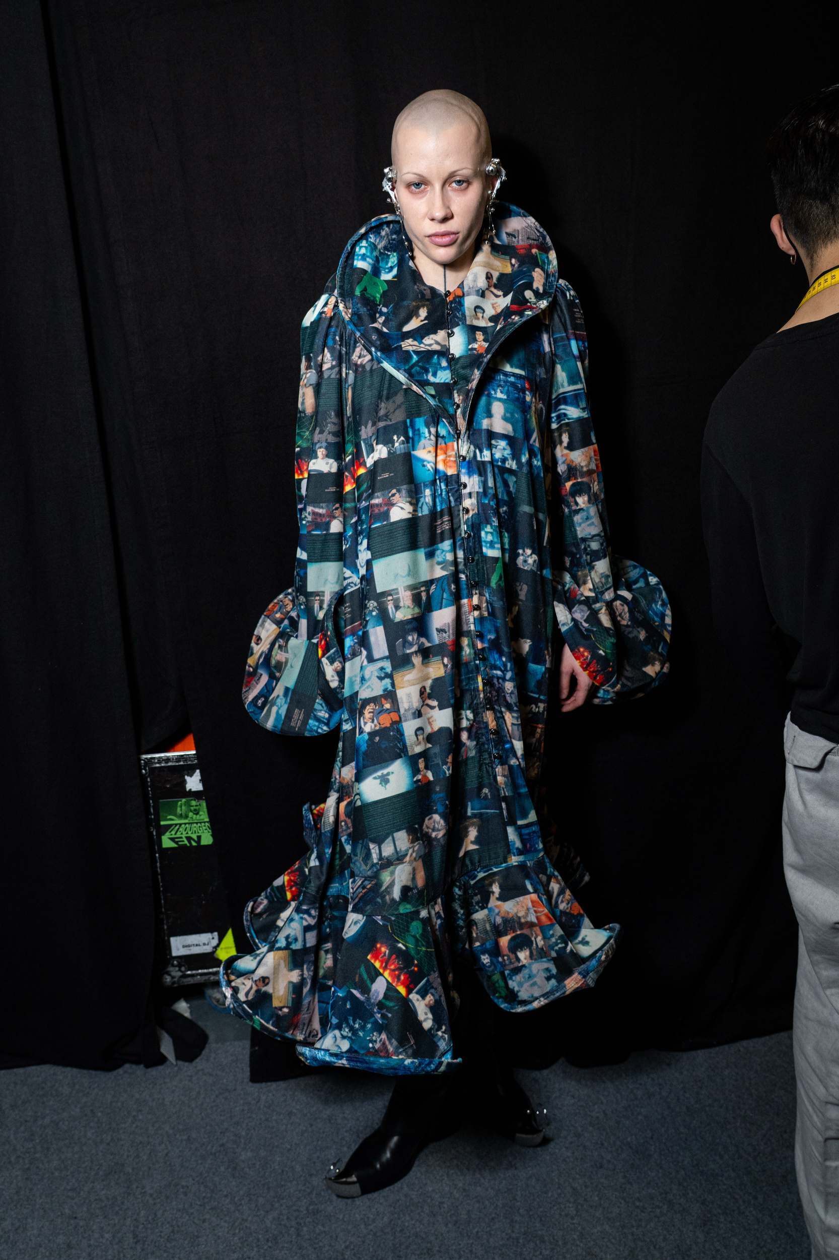 Anrealage Fall 2026 Fashion Show Backstage