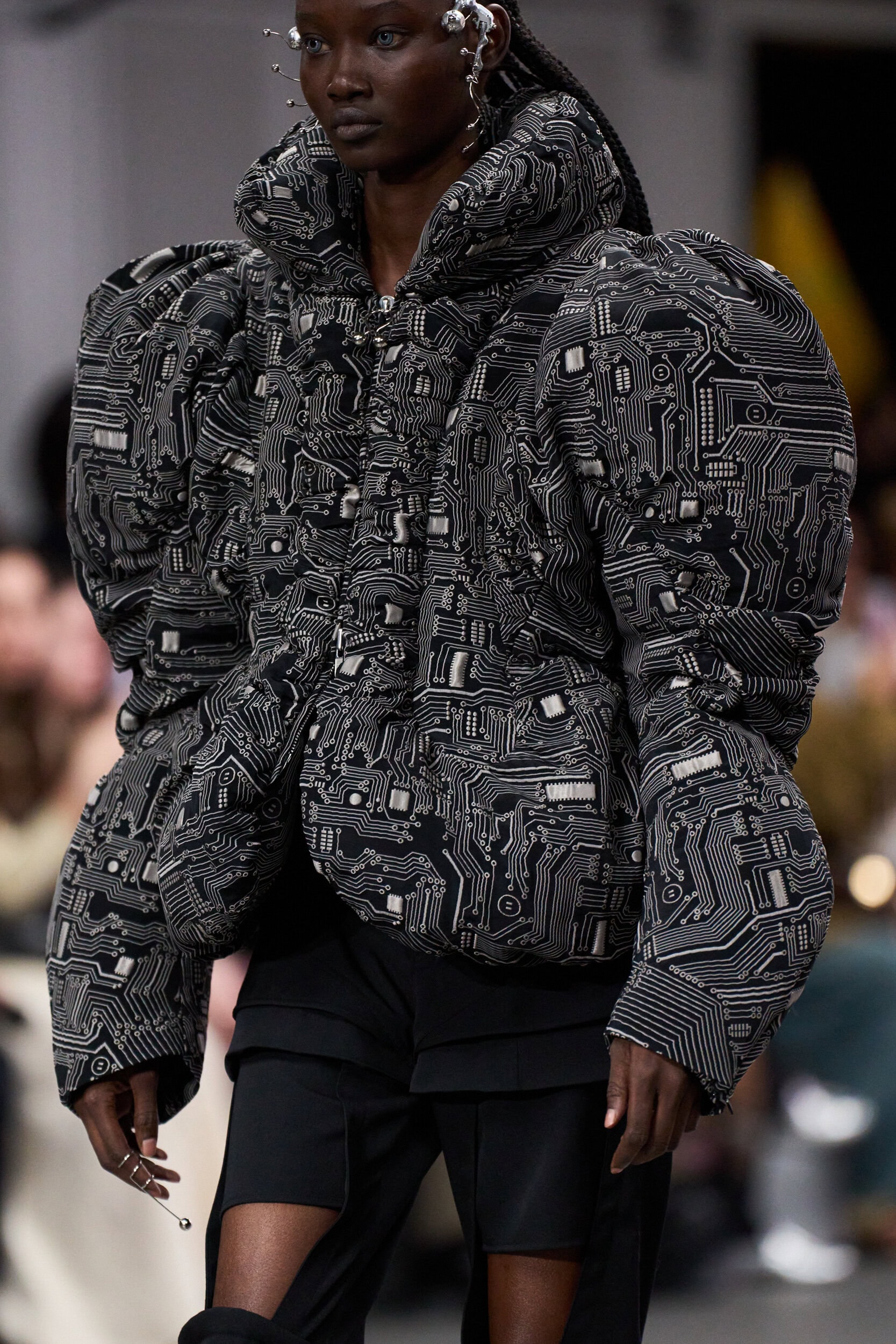 Anrealage Fall 2026 Fashion Show Details