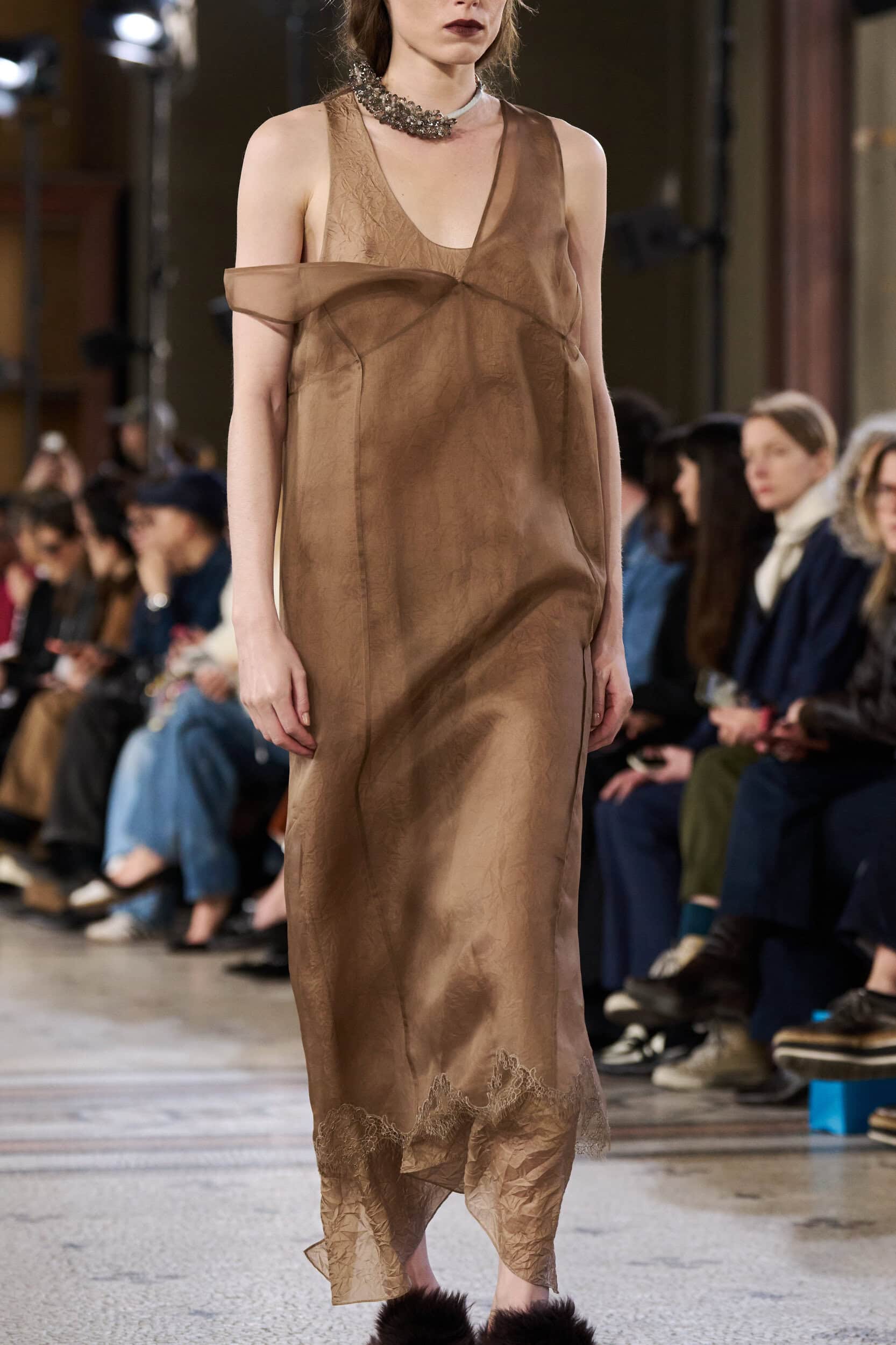 Carven Fall 2026 Fashion Show Details