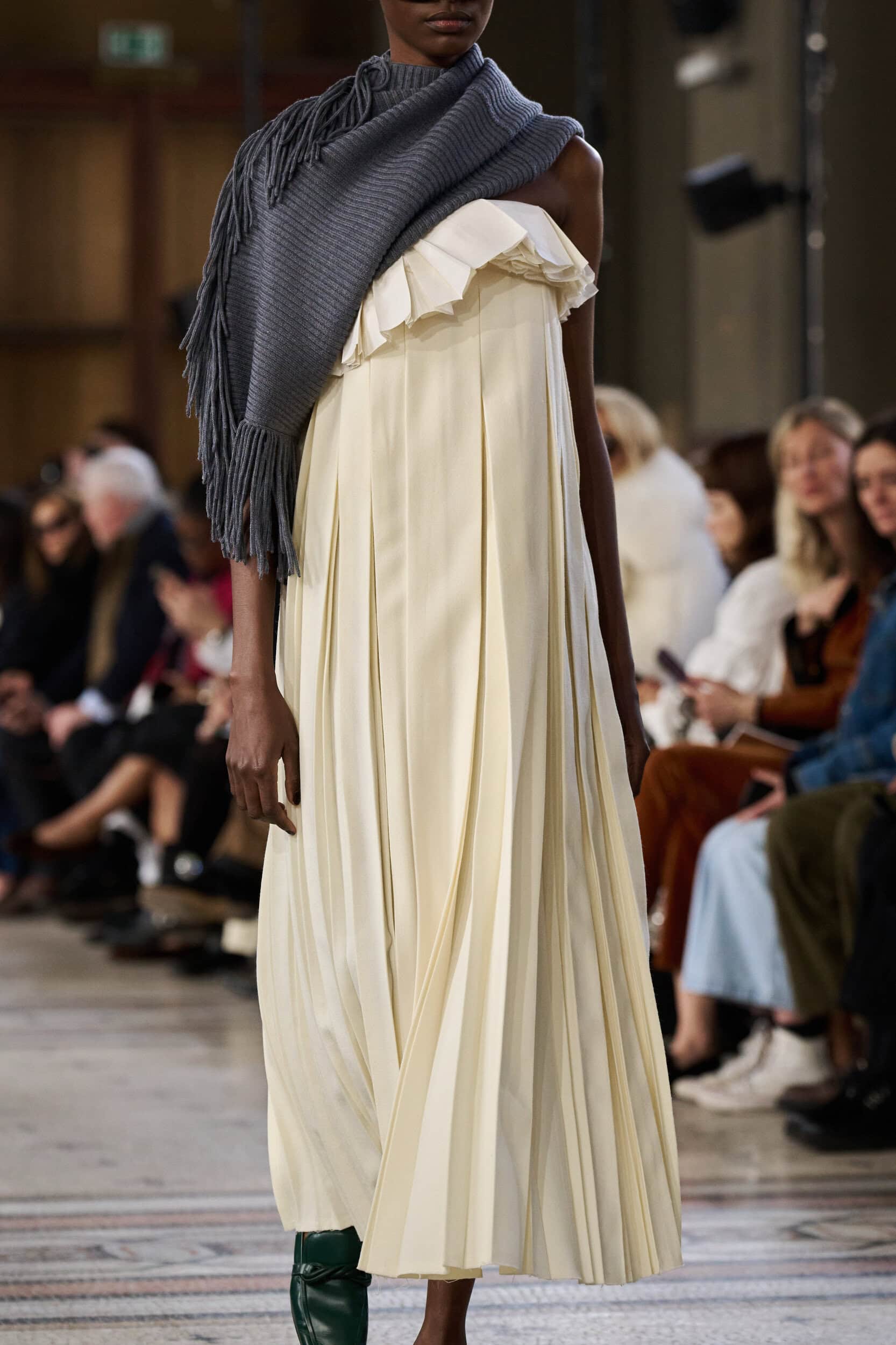 Carven Fall 2026 Fashion Show Details