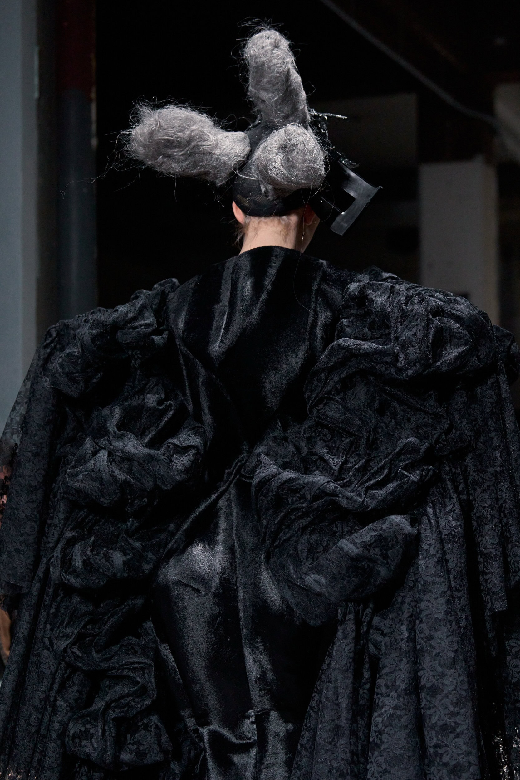 Comme Des Garcons Fall 2026 Fashion Show Details
