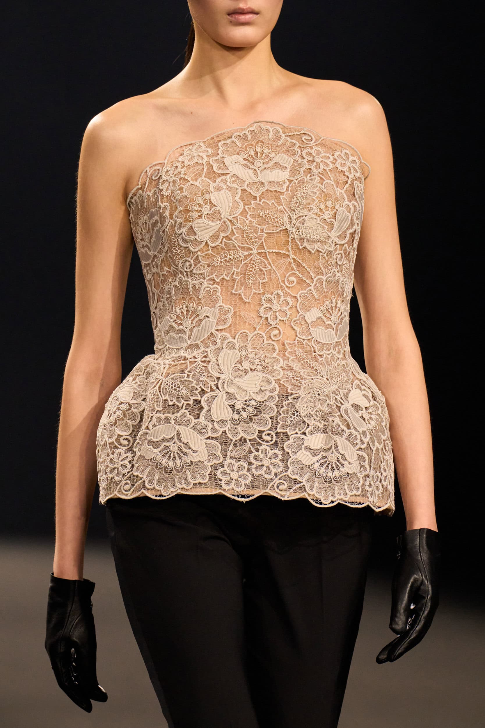 Elie Saab Fall 2026 Fashion Show Details