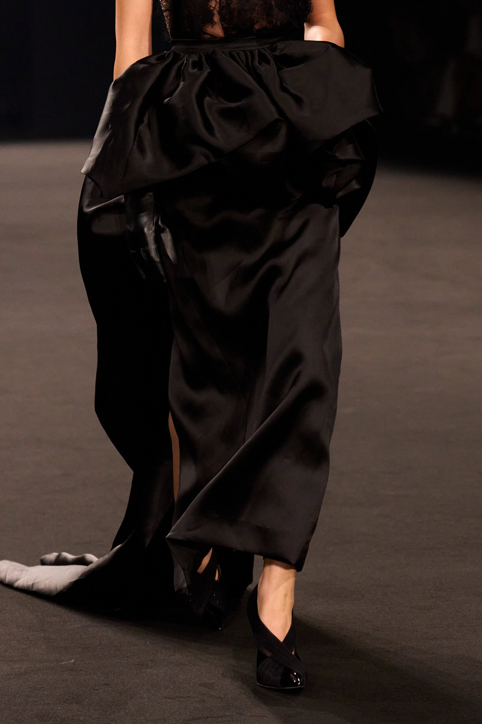 Elie Saab Fall 2026 Fashion Show Details