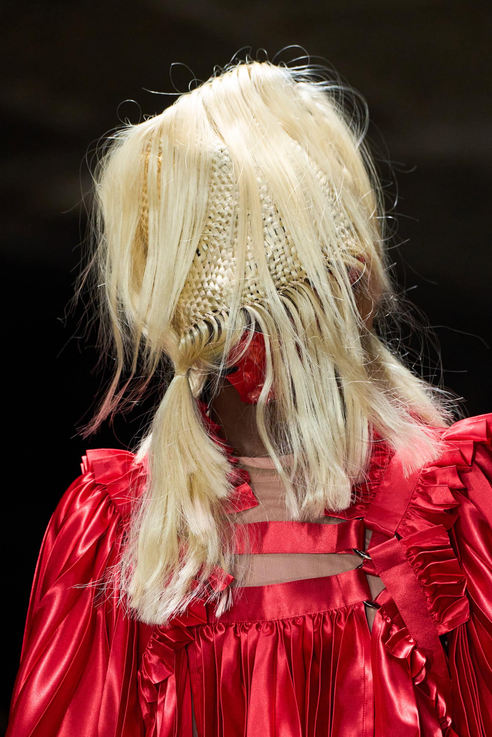 Noir Kei Ninomiya Fall 2026 Fashion Show Details