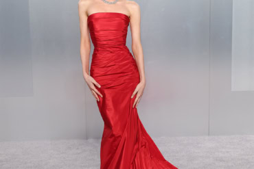 Maude Apatow wears Valentino at The 2026 Vanity Fair Oscar Party