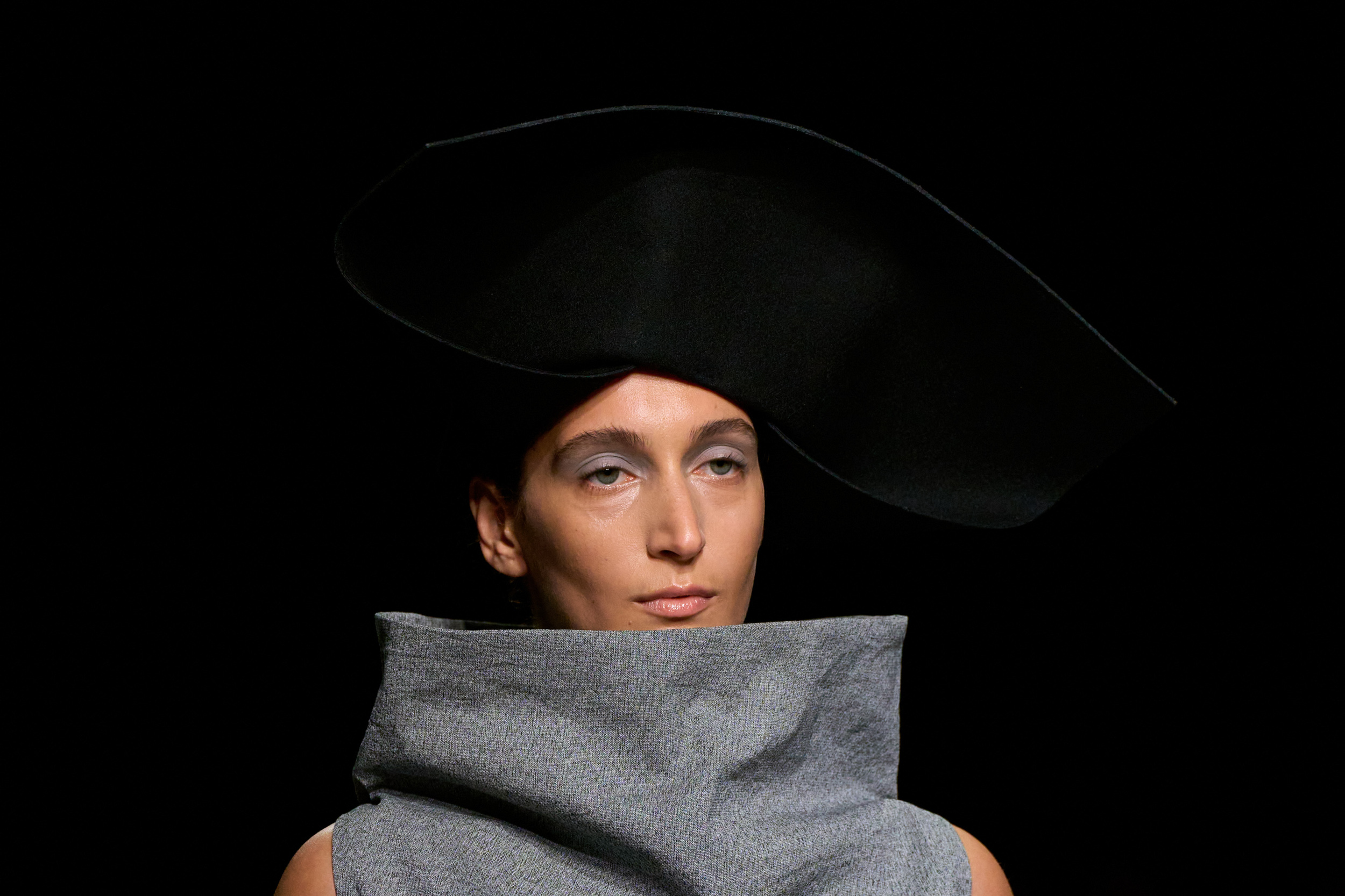 Issey Miyake Fall 2026 Fashion Show Details