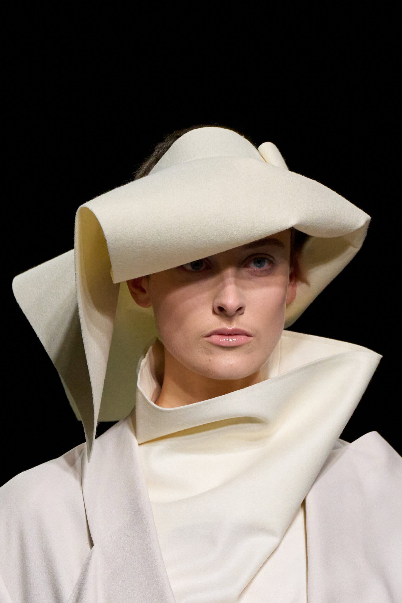 Issey Miyake Fall 2026 Fashion Show Details