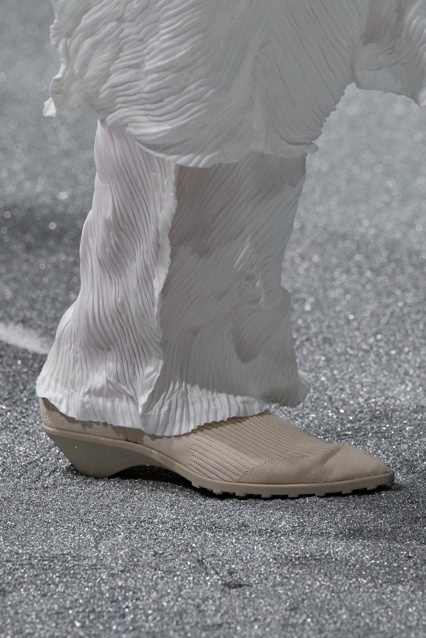 Issey Miyake Fall 2026 Fashion Show Details