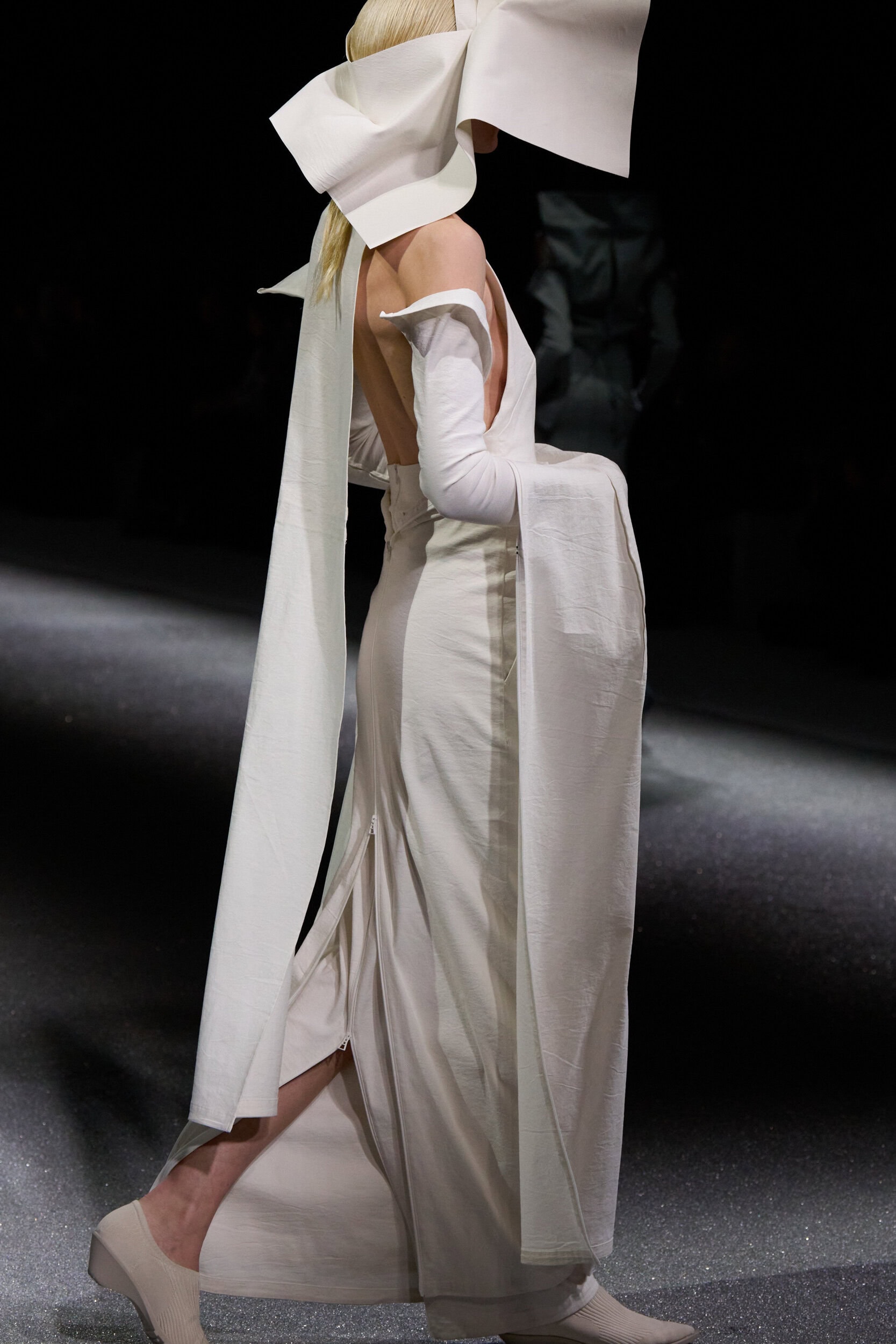 Issey Miyake Fall 2026 Fashion Show Details