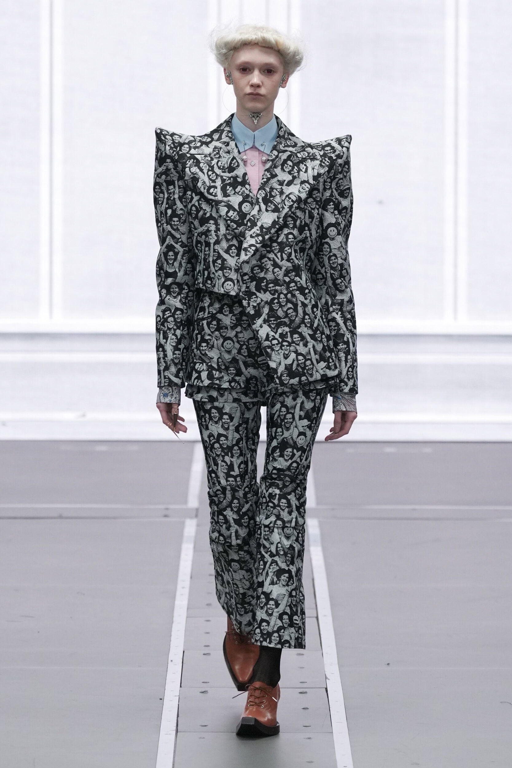 Anrealage Fall 2026 Fashion Show