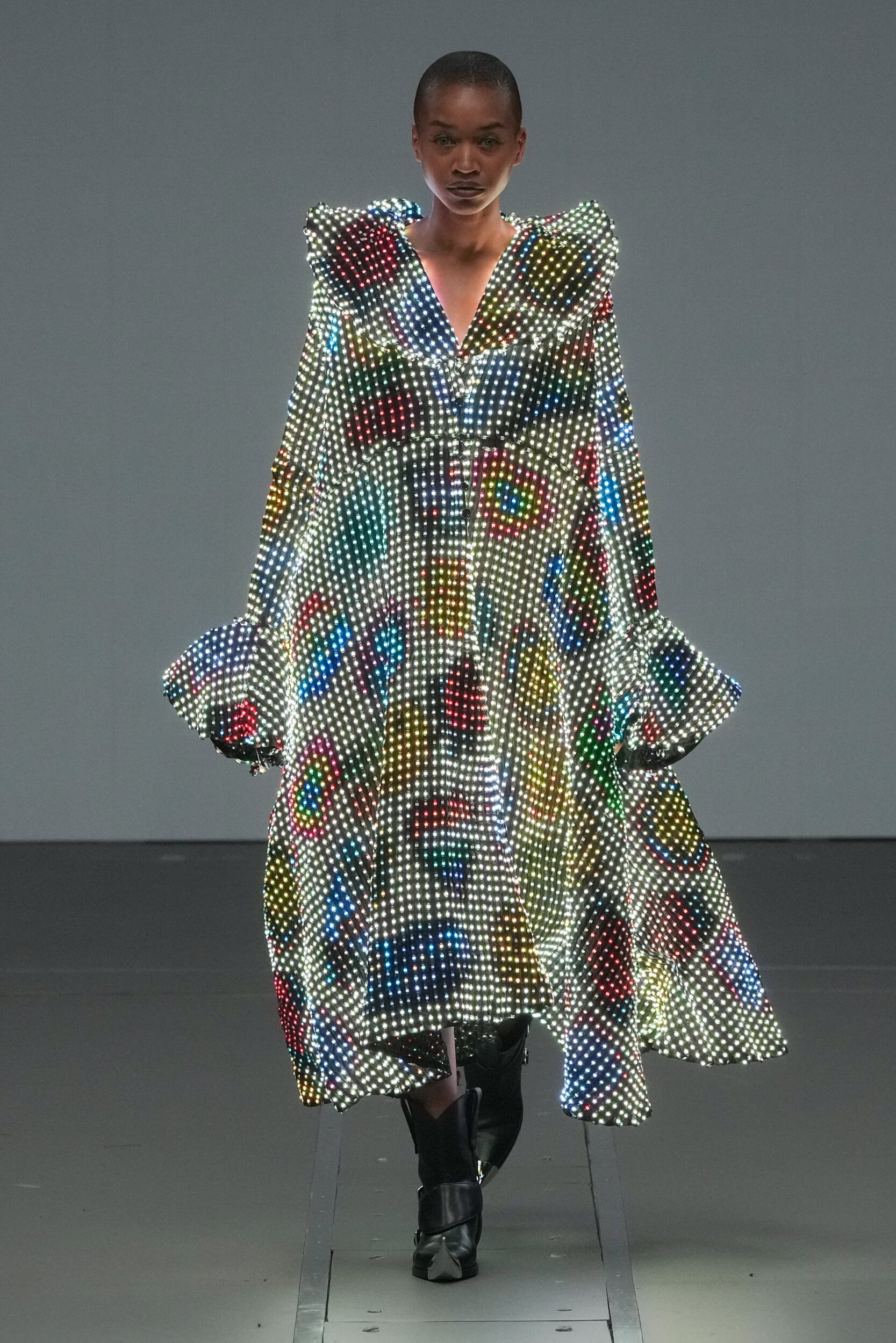 Anrealage Fall 2026 Fashion Show