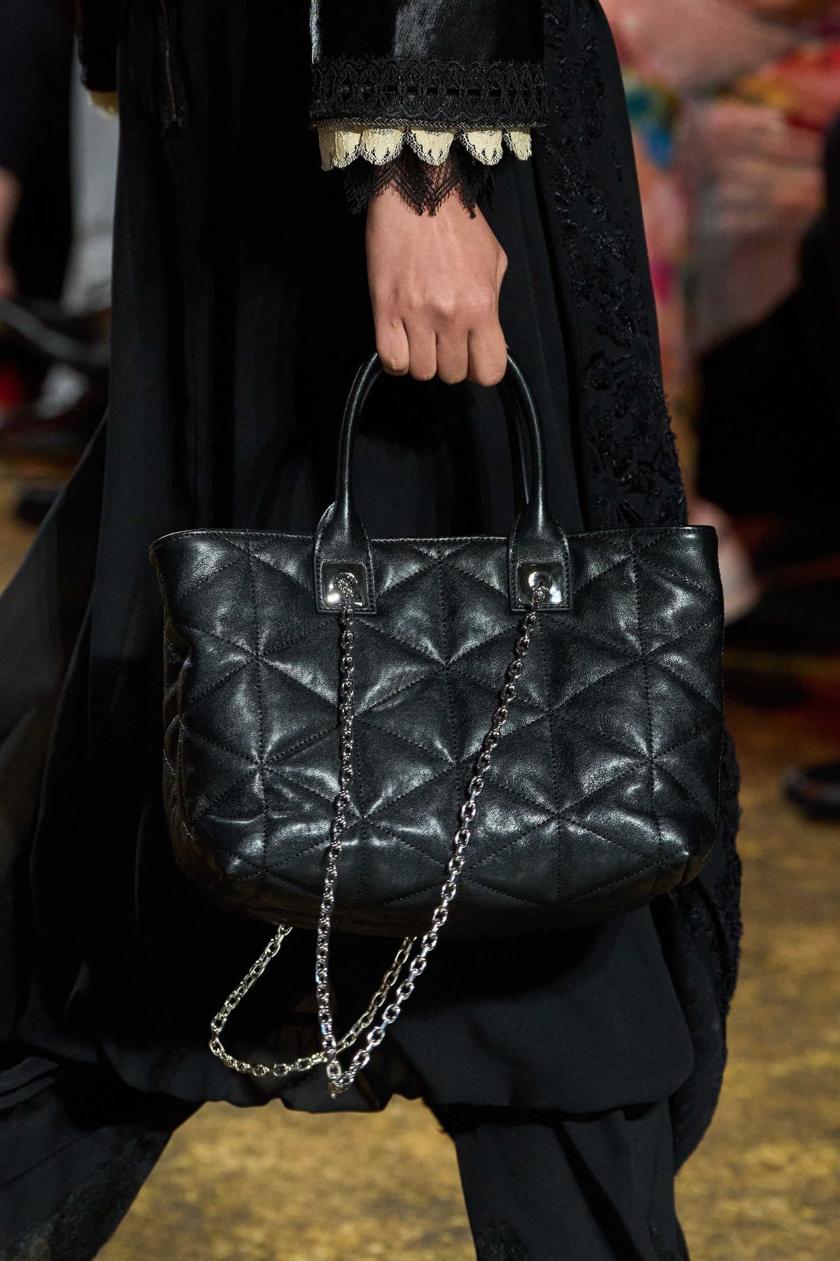 Shiatzy Chen Fall 2026 Fashion Show Details