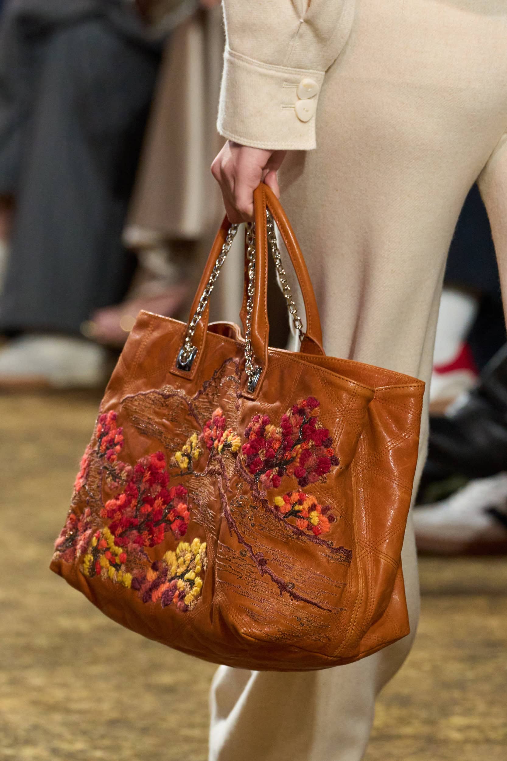 Shiatzy Chen Fall 2026 Fashion Show Details