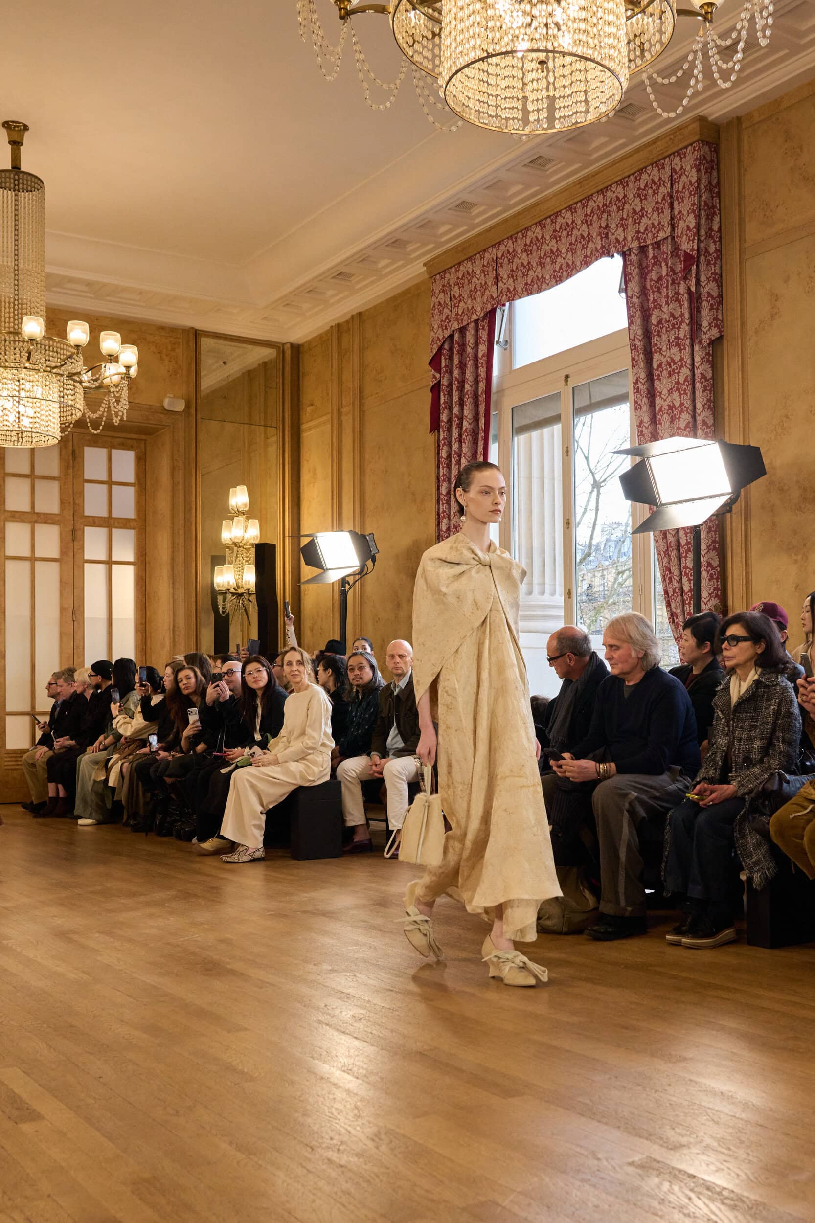 Uma Wang Fall 2026 Fashion Show Atmosphere