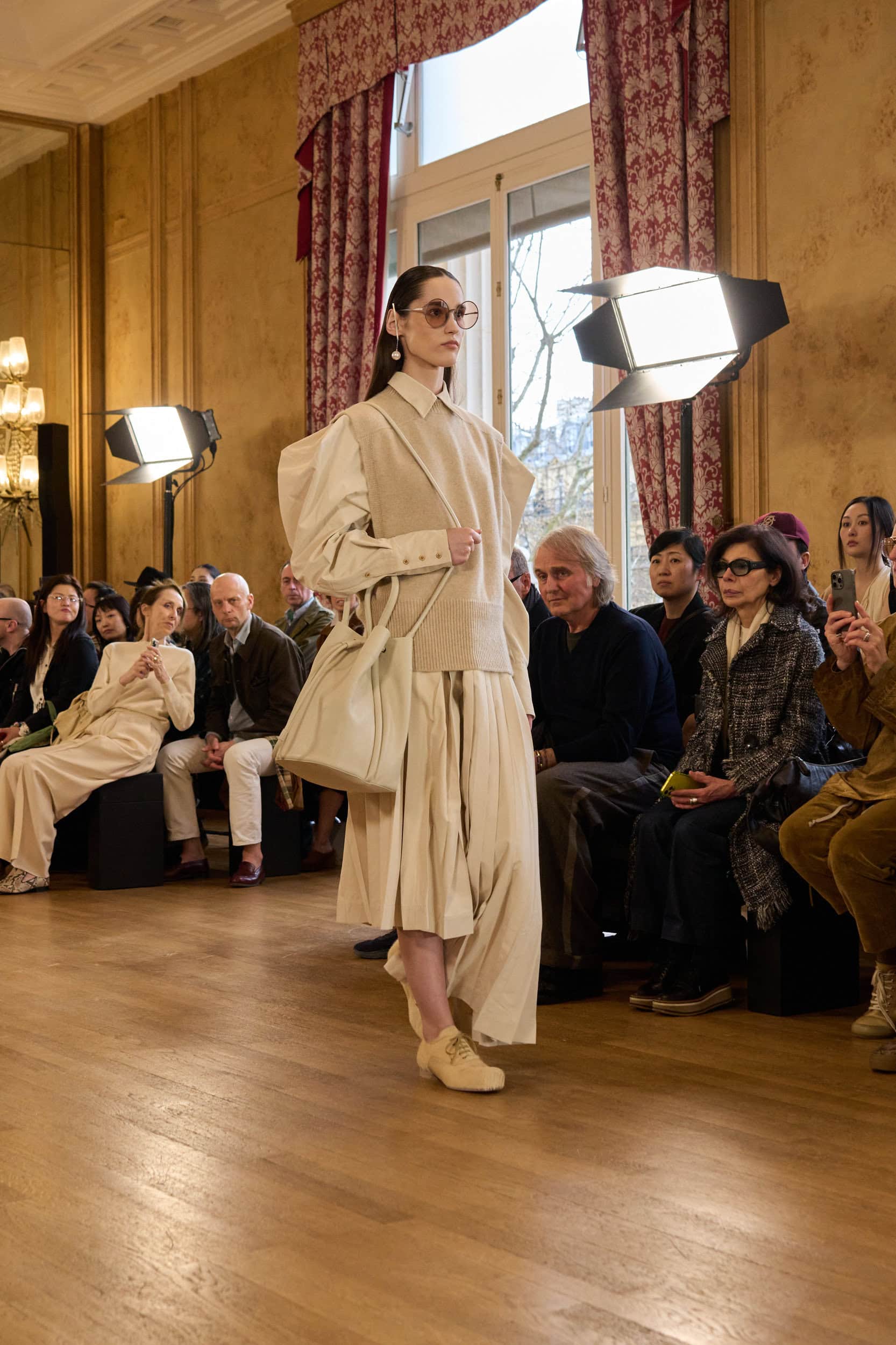 Uma Wang Fall 2026 Fashion Show Atmosphere