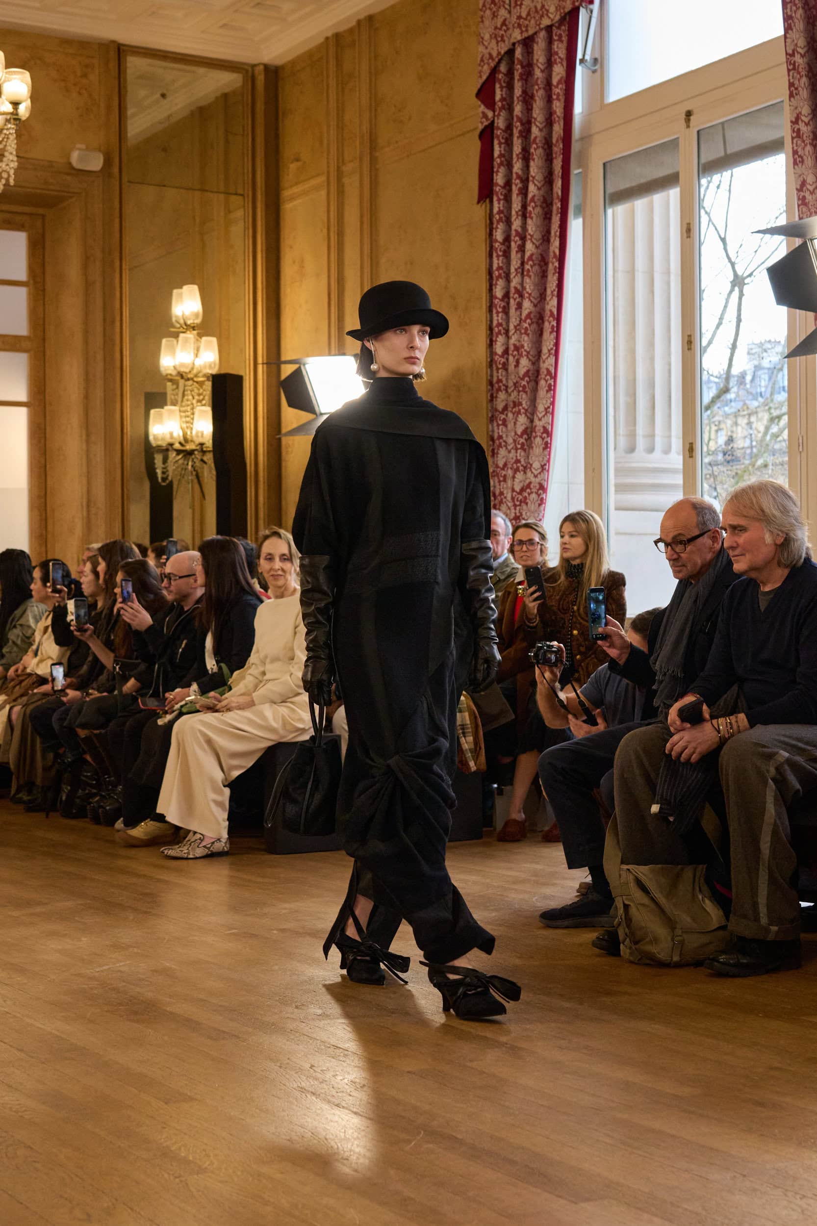 Uma Wang Fall 2026 Fashion Show Atmosphere