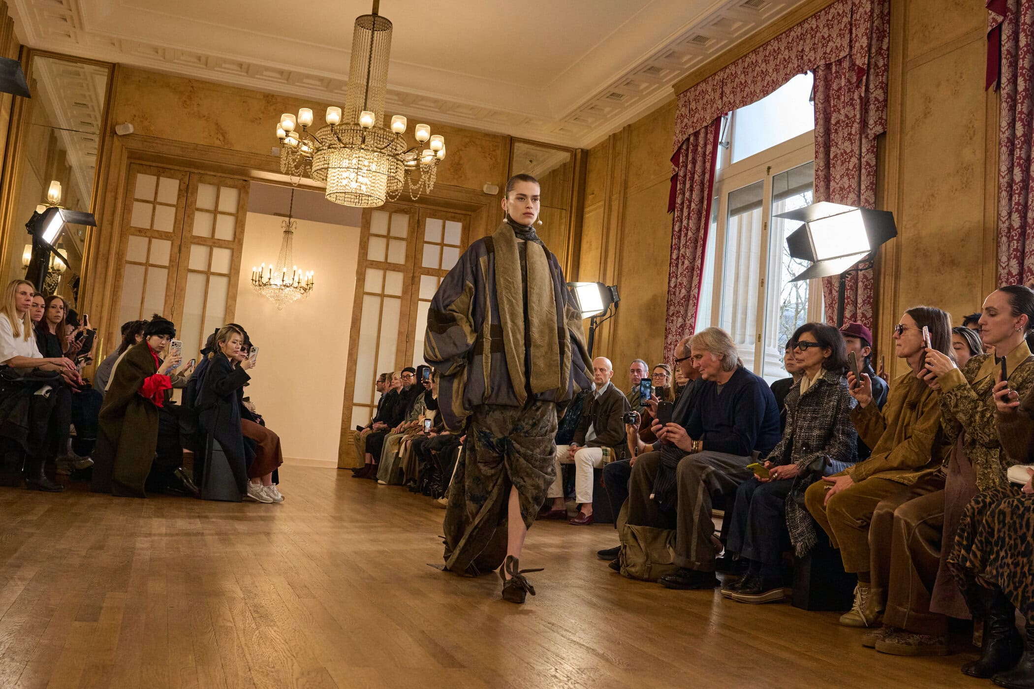 Uma Wang Fall 2026 Fashion Show Atmosphere