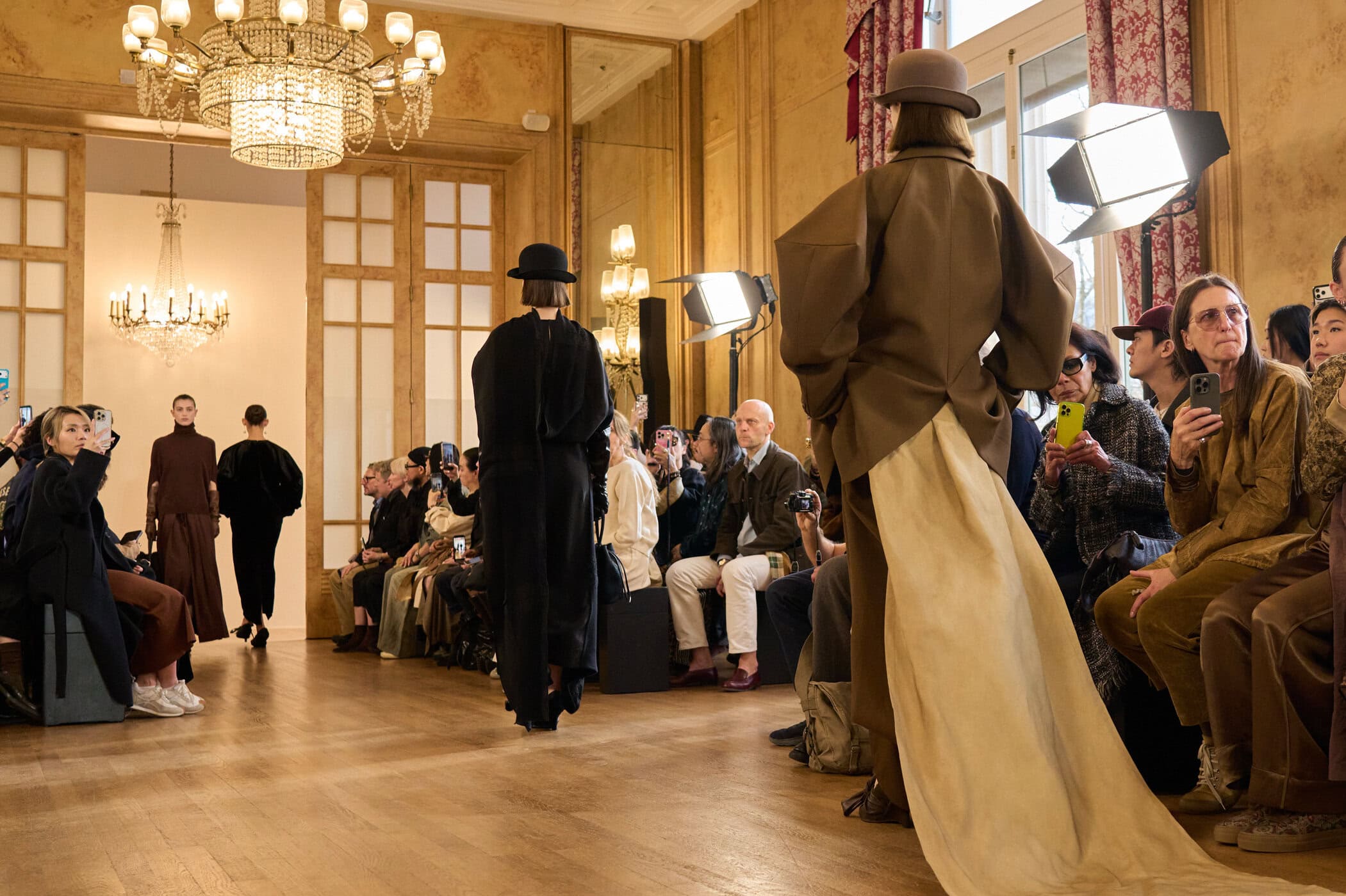 Uma Wang Fall 2026 Fashion Show Atmosphere