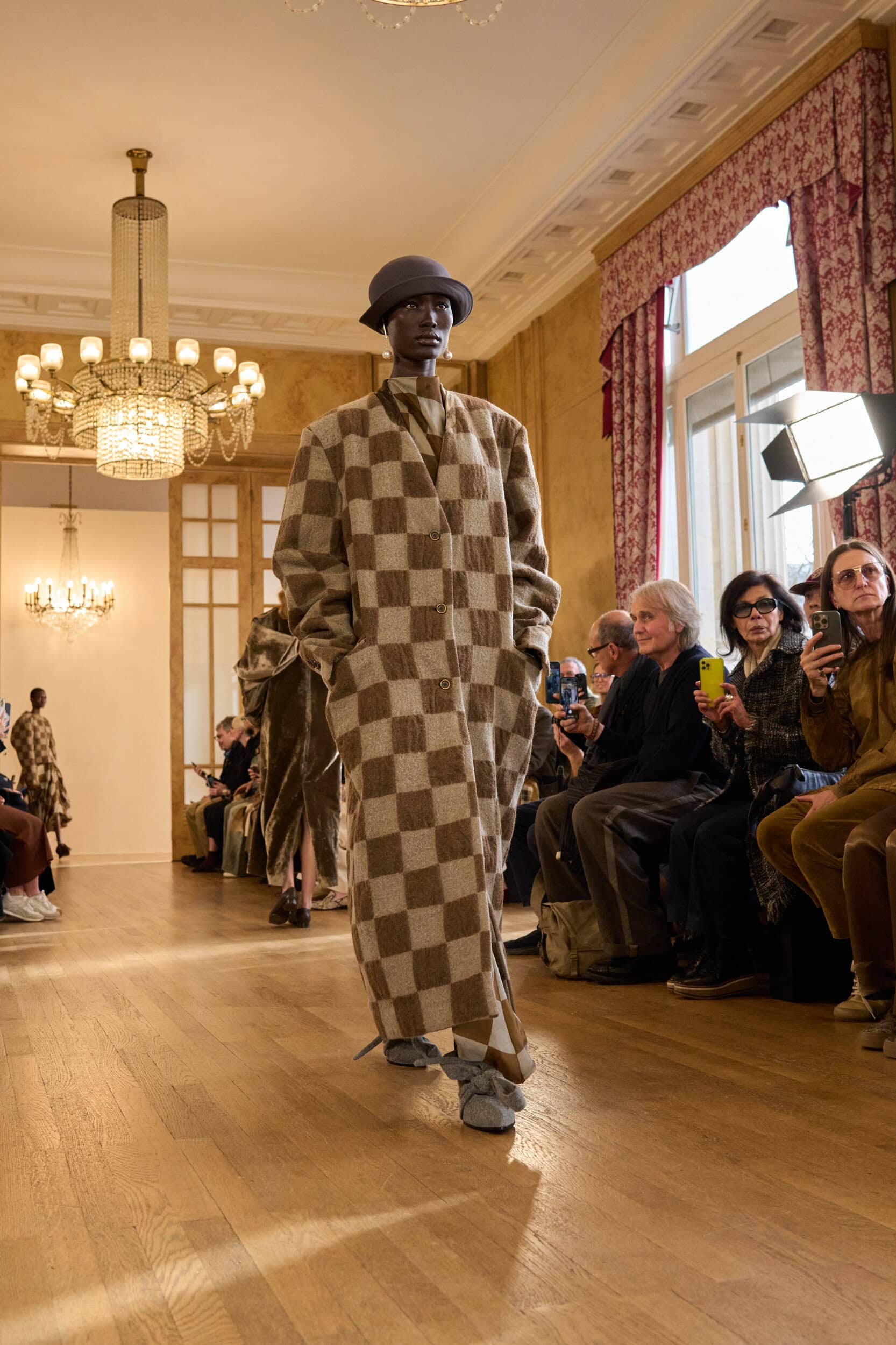 Uma Wang Fall 2026 Fashion Show Atmosphere