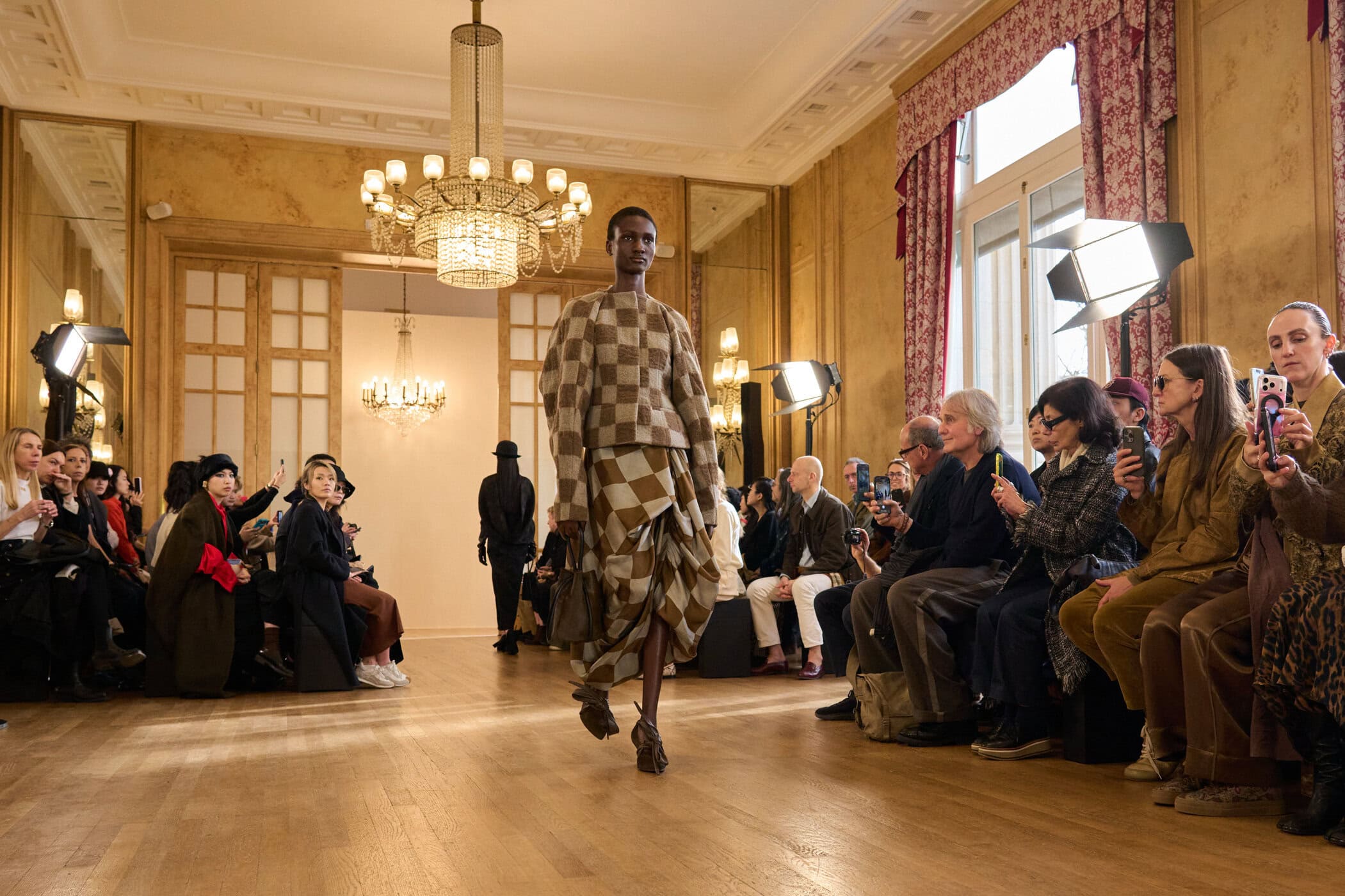 Uma Wang Fall 2026 Fashion Show Atmosphere