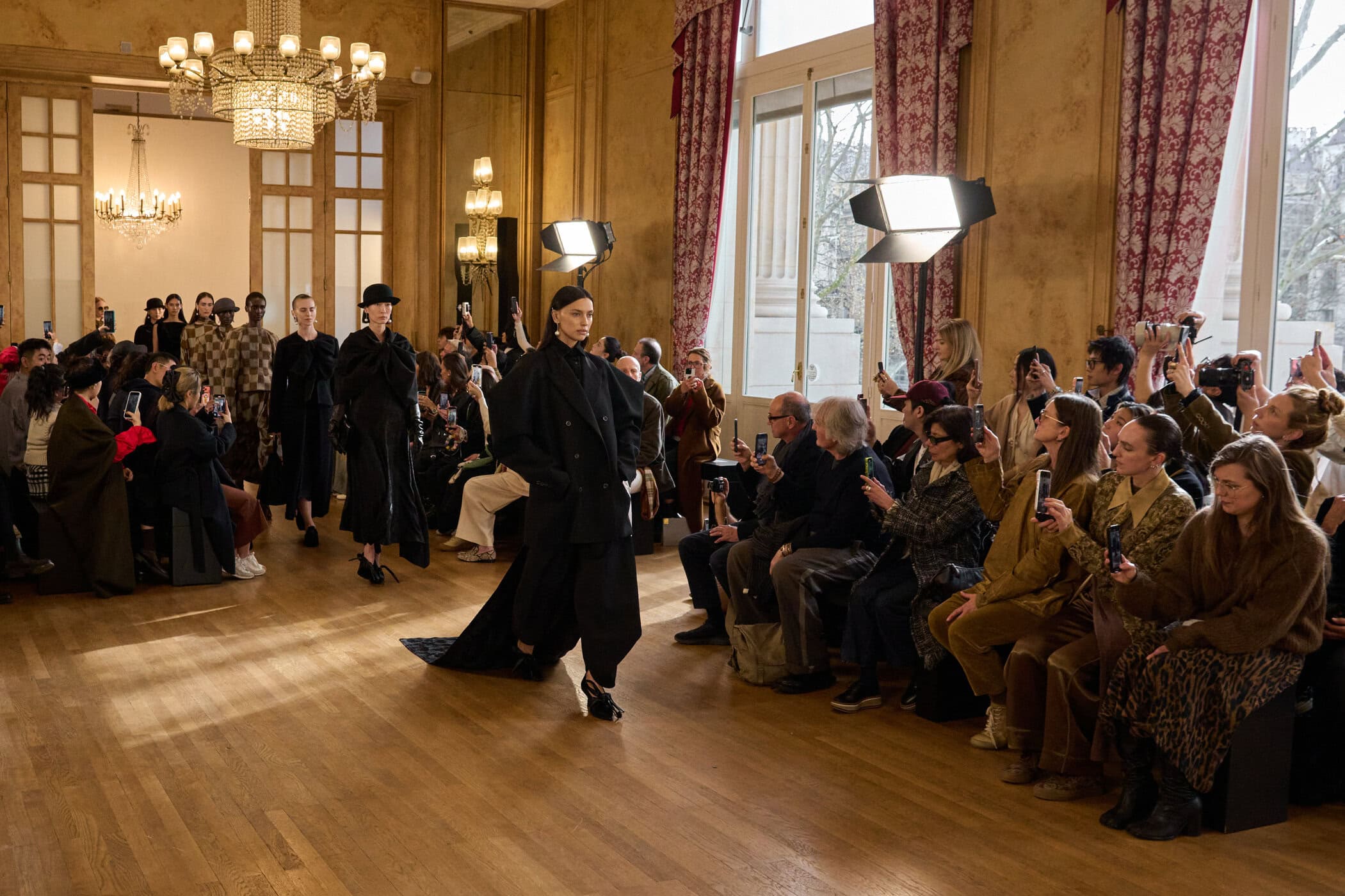 Uma Wang Fall 2026 Fashion Show Atmosphere