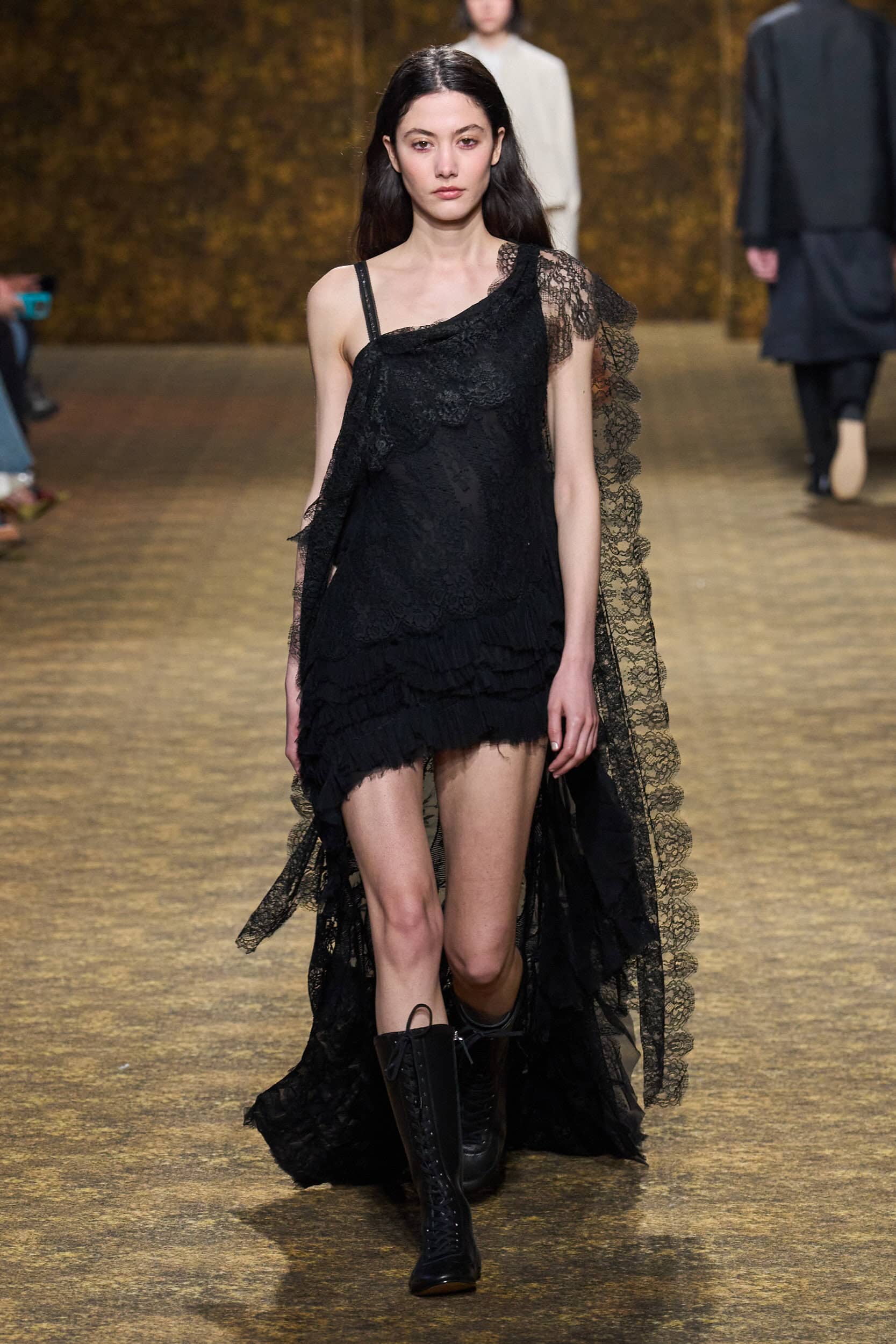 Shiatzy Chen Fall 2026 Fashion Show