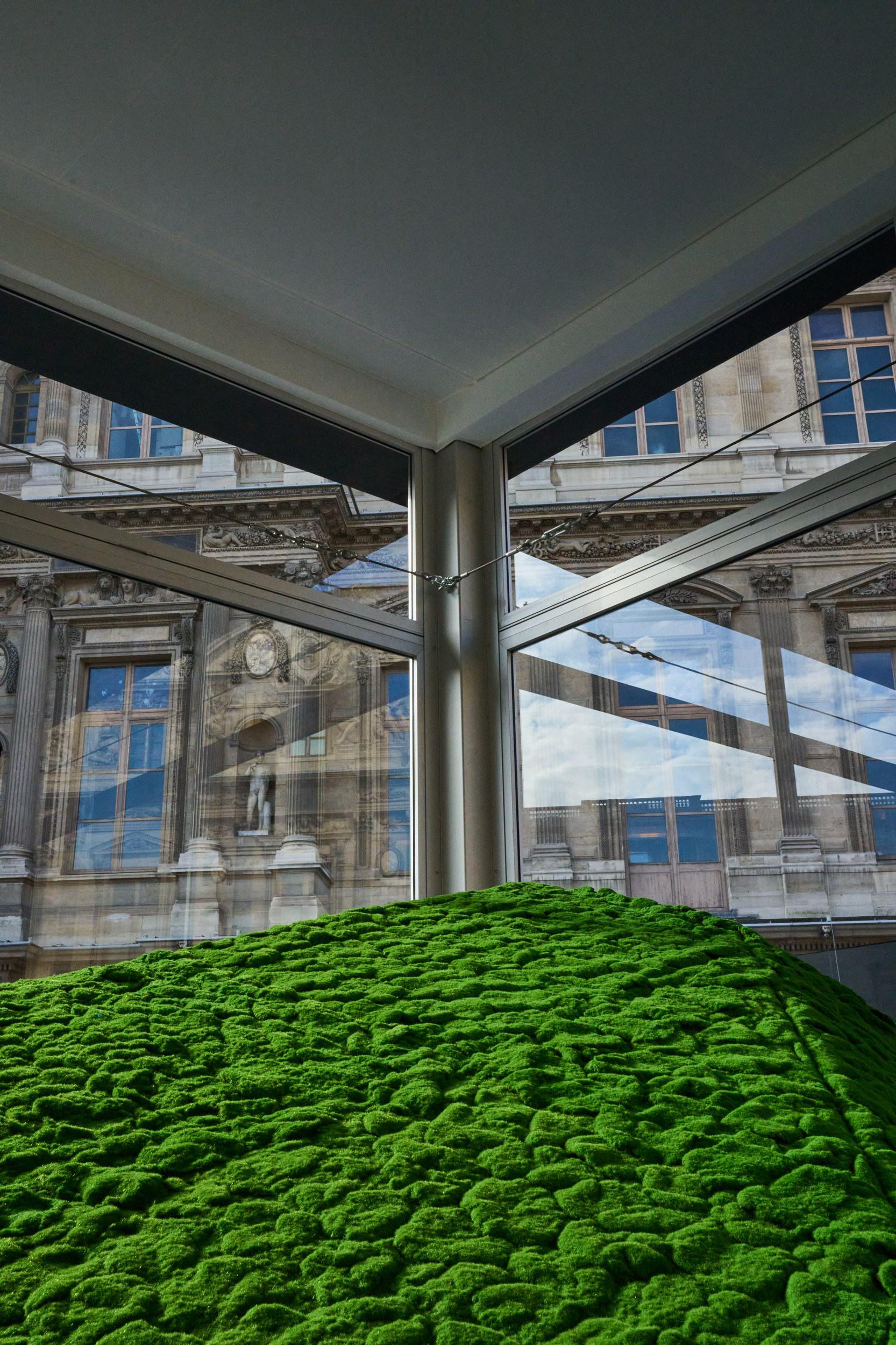 Louis Vuitton Fall 2026 Fashion Show Atmosphere