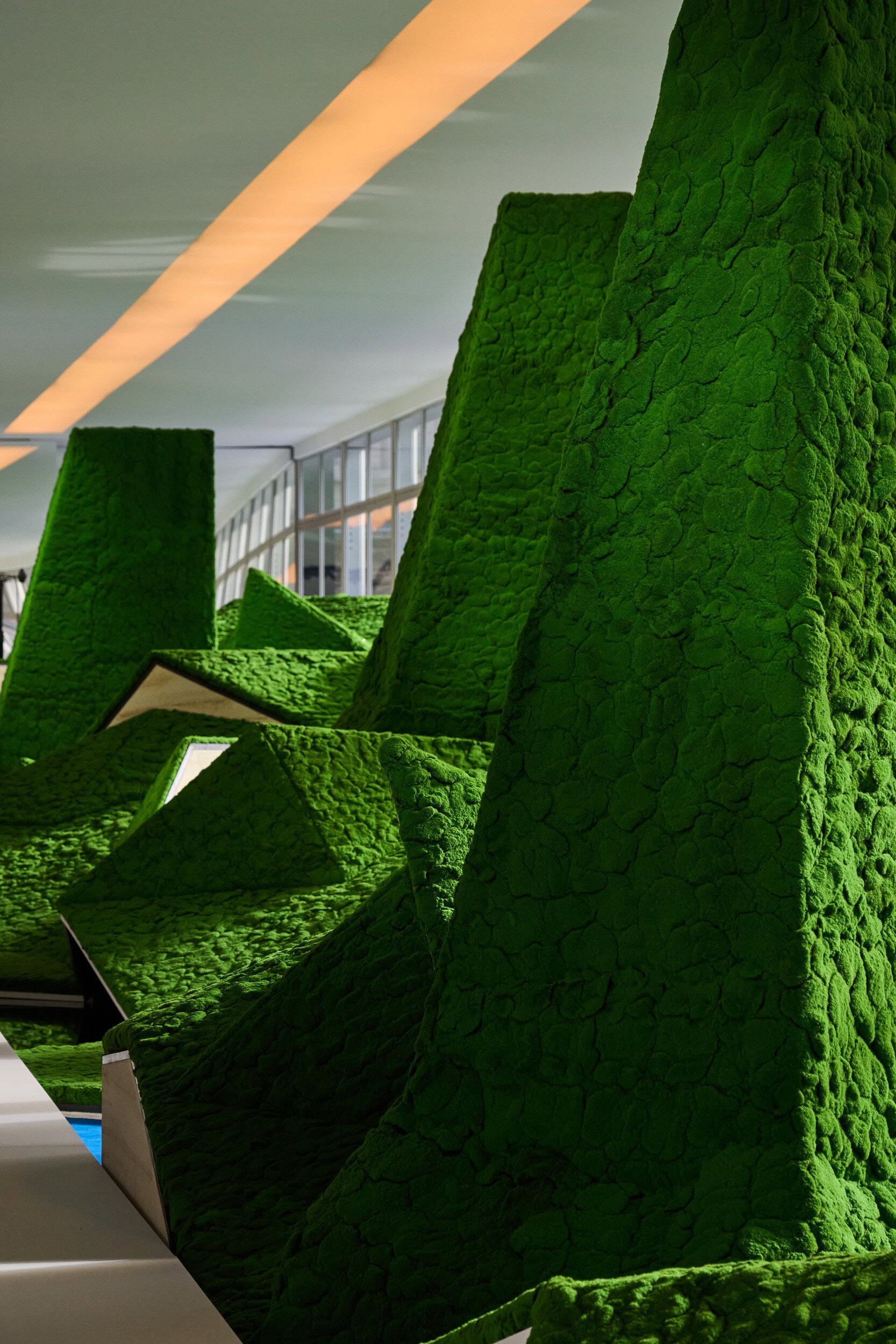 Louis Vuitton Fall 2026 Fashion Show Atmosphere