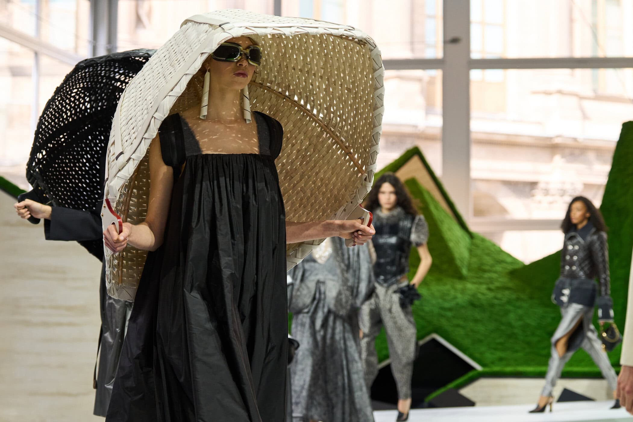 Louis Vuitton Fall 2026 Fashion Show Atmosphere