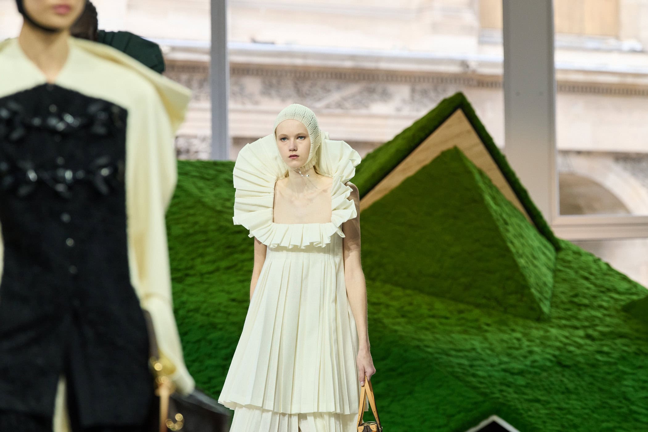 Louis Vuitton Fall 2026 Fashion Show Atmosphere