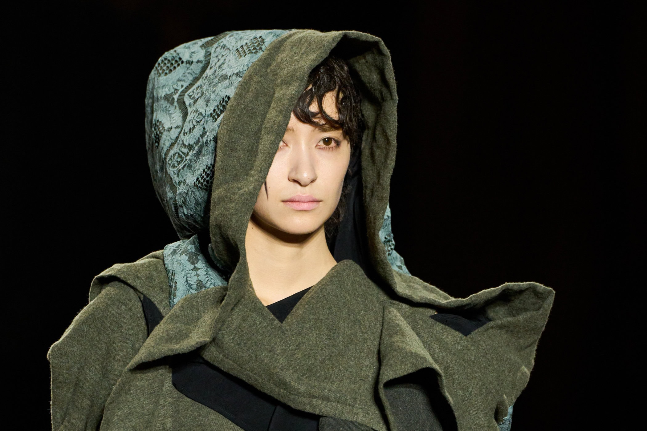 Yohji Yamamoto Fall 2026 Fashion Show Details