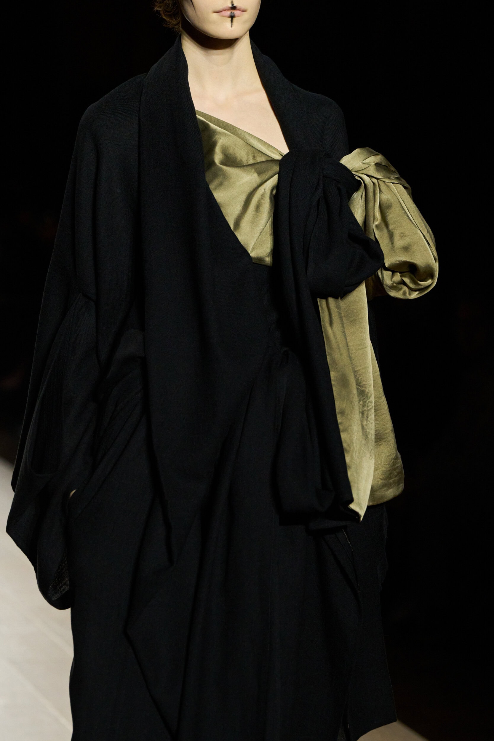 Yohji Yamamoto Fall 2026 Fashion Show Details