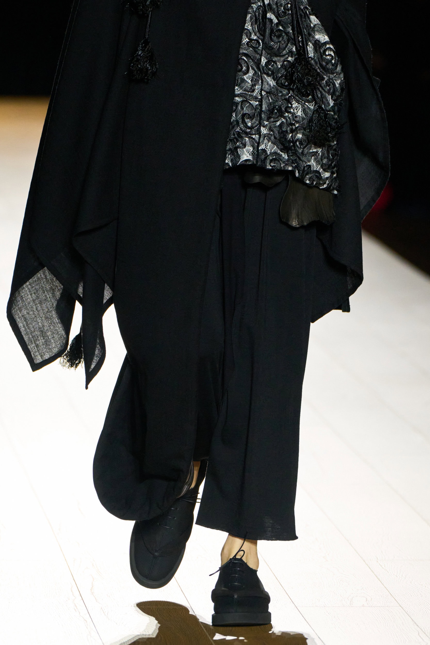 Yohji Yamamoto Fall 2026 Fashion Show Details