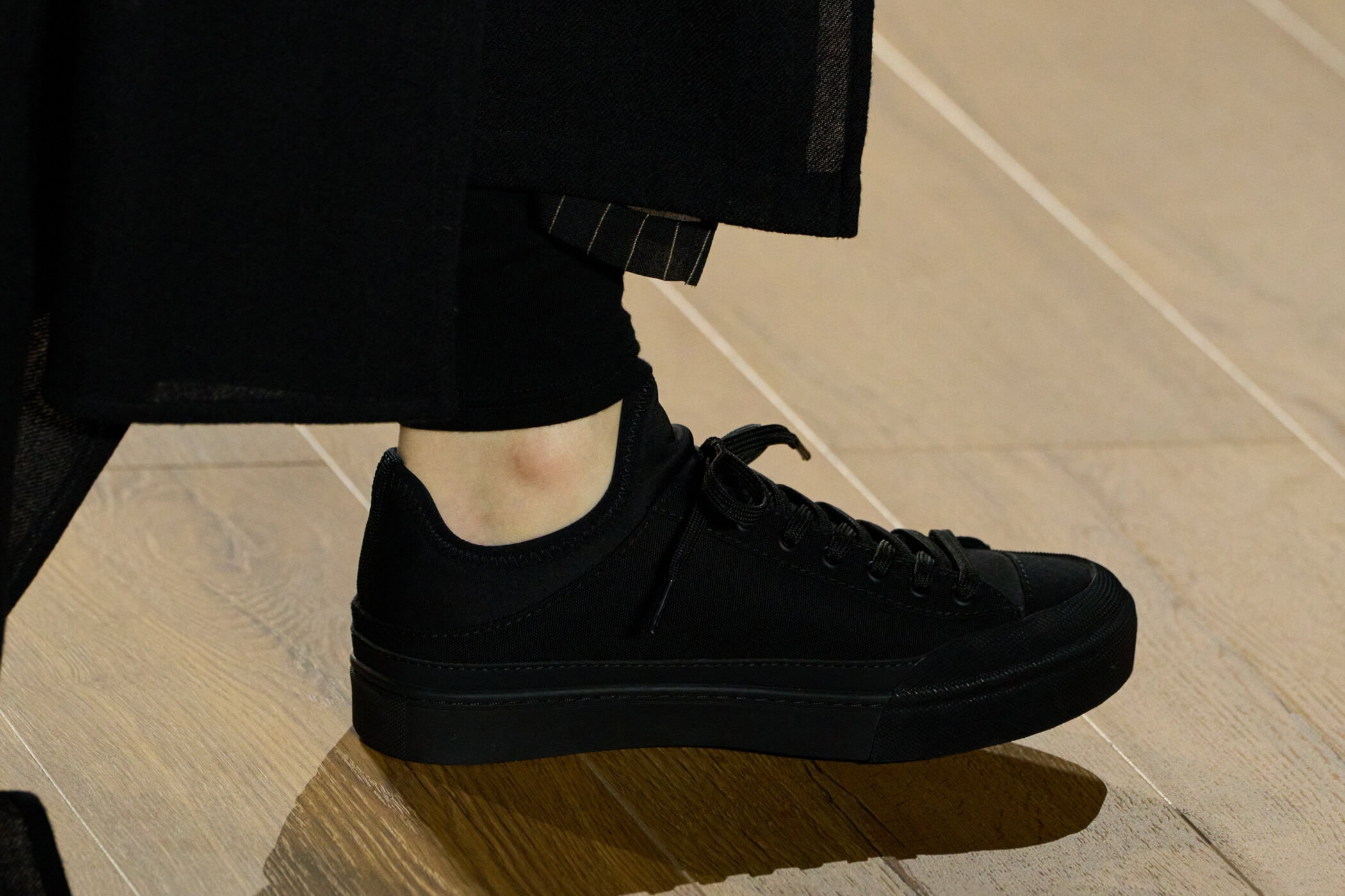Yohji Yamamoto Fall 2026 Fashion Show Details