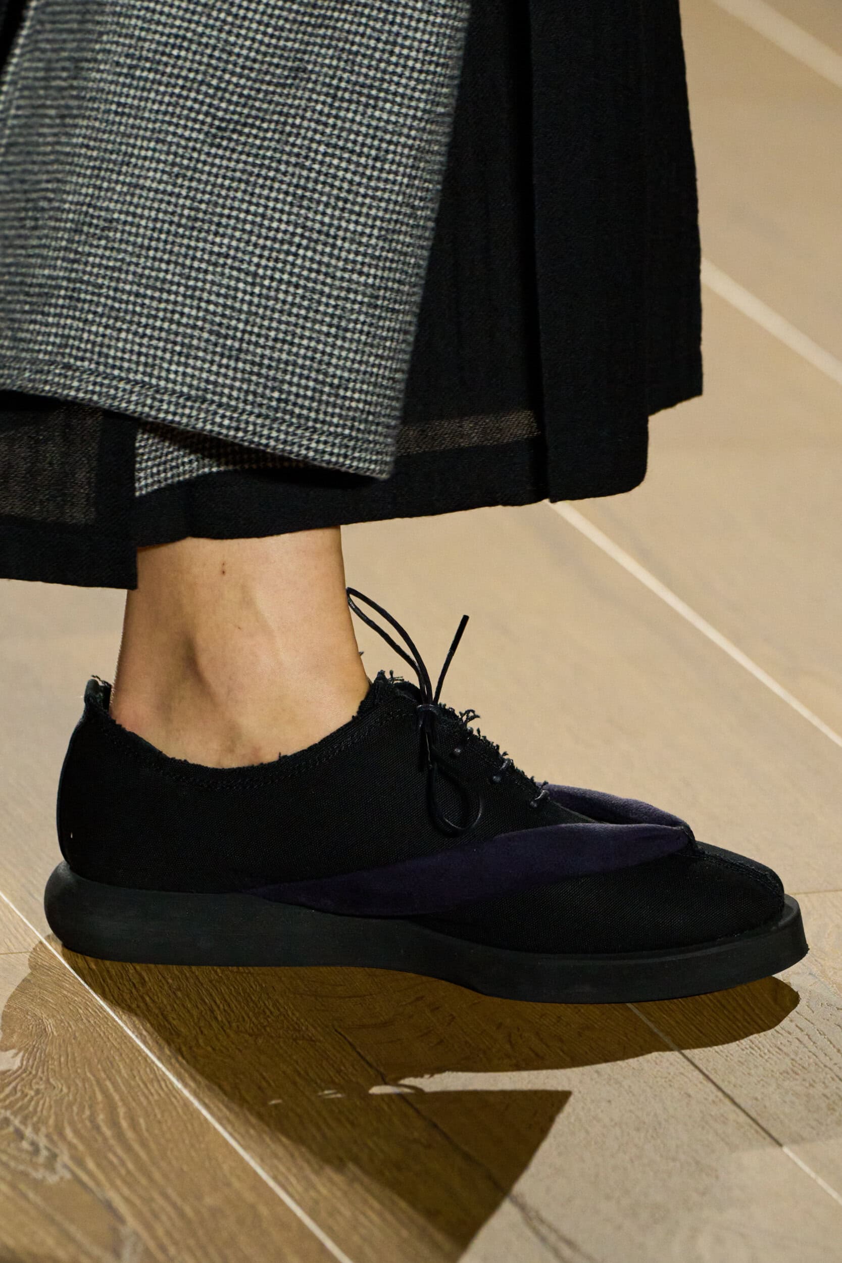Yohji Yamamoto Fall 2026 Fashion Show Details