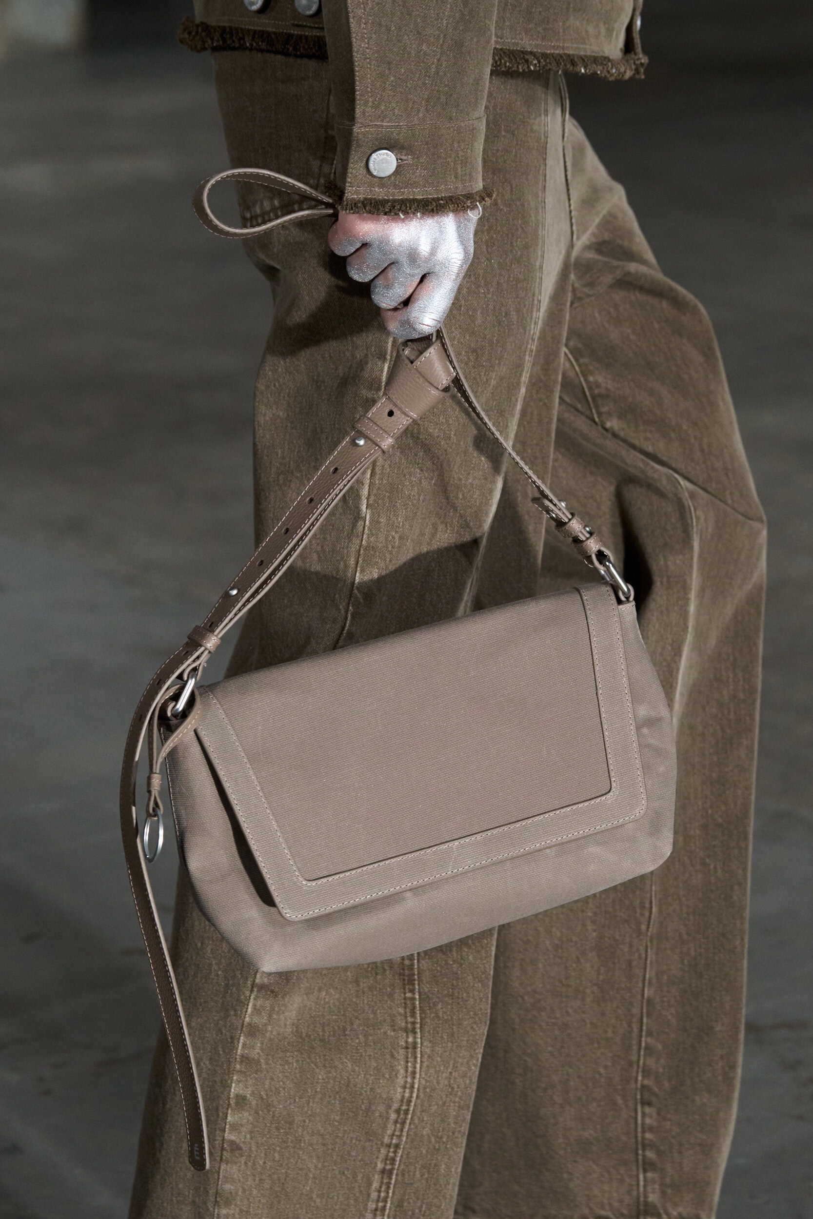 Etudes Spring 2027 Men's Fashion Show Details