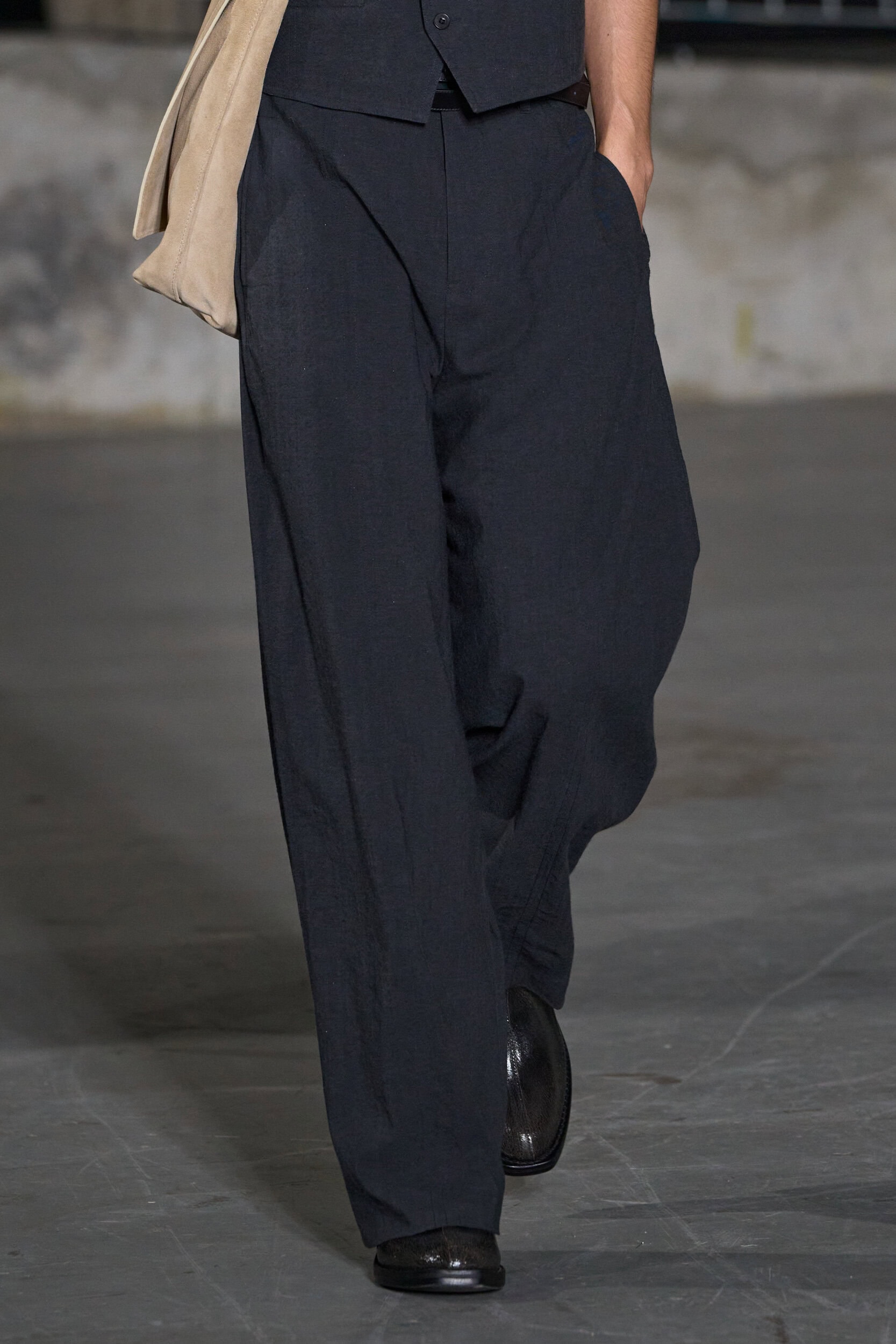 Etudes Spring 2027 Men's Fashion Show Details