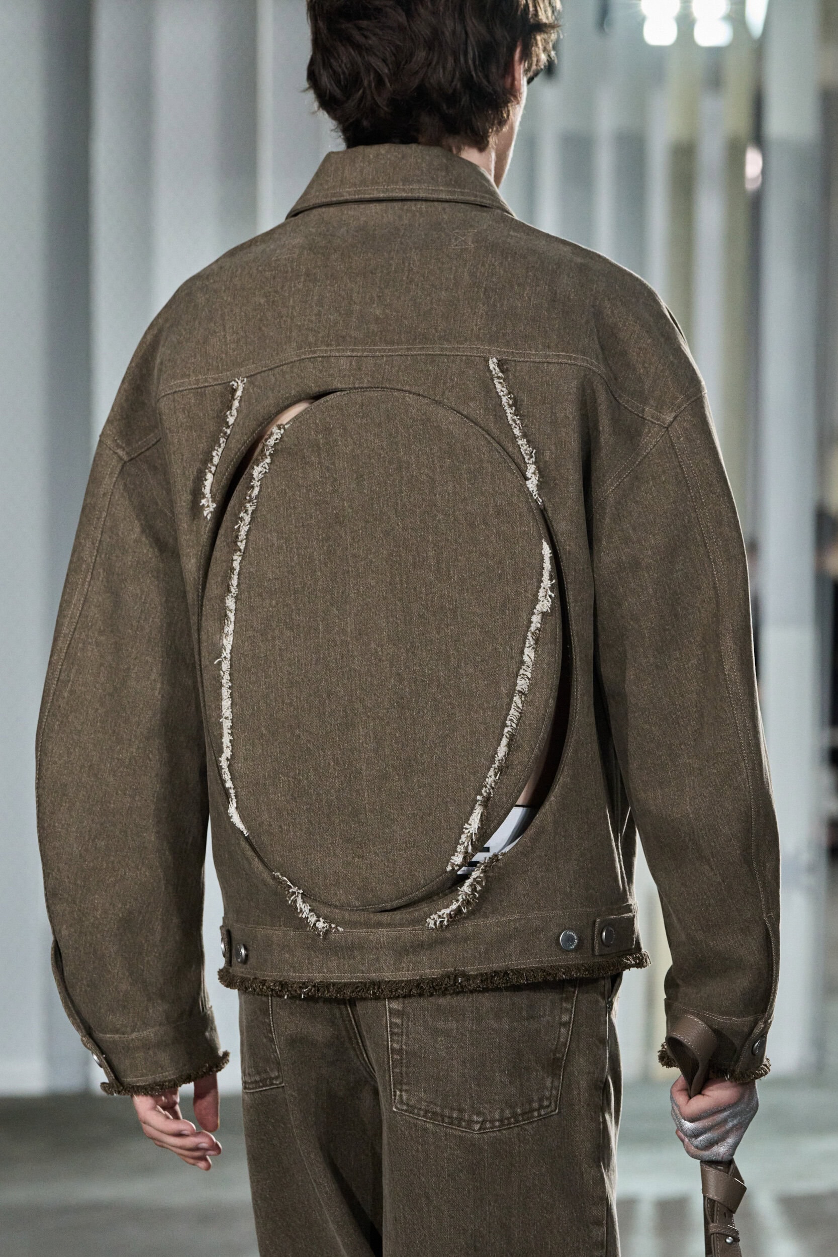 Etudes Spring 2027 Men's Fashion Show Details