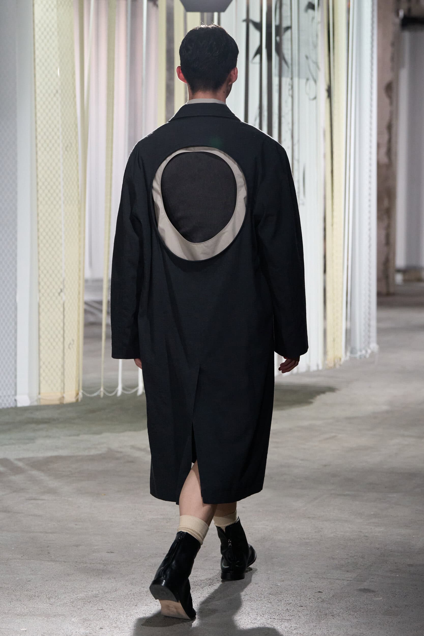 Etudes Spring 2027 Men's Fashion Show Details