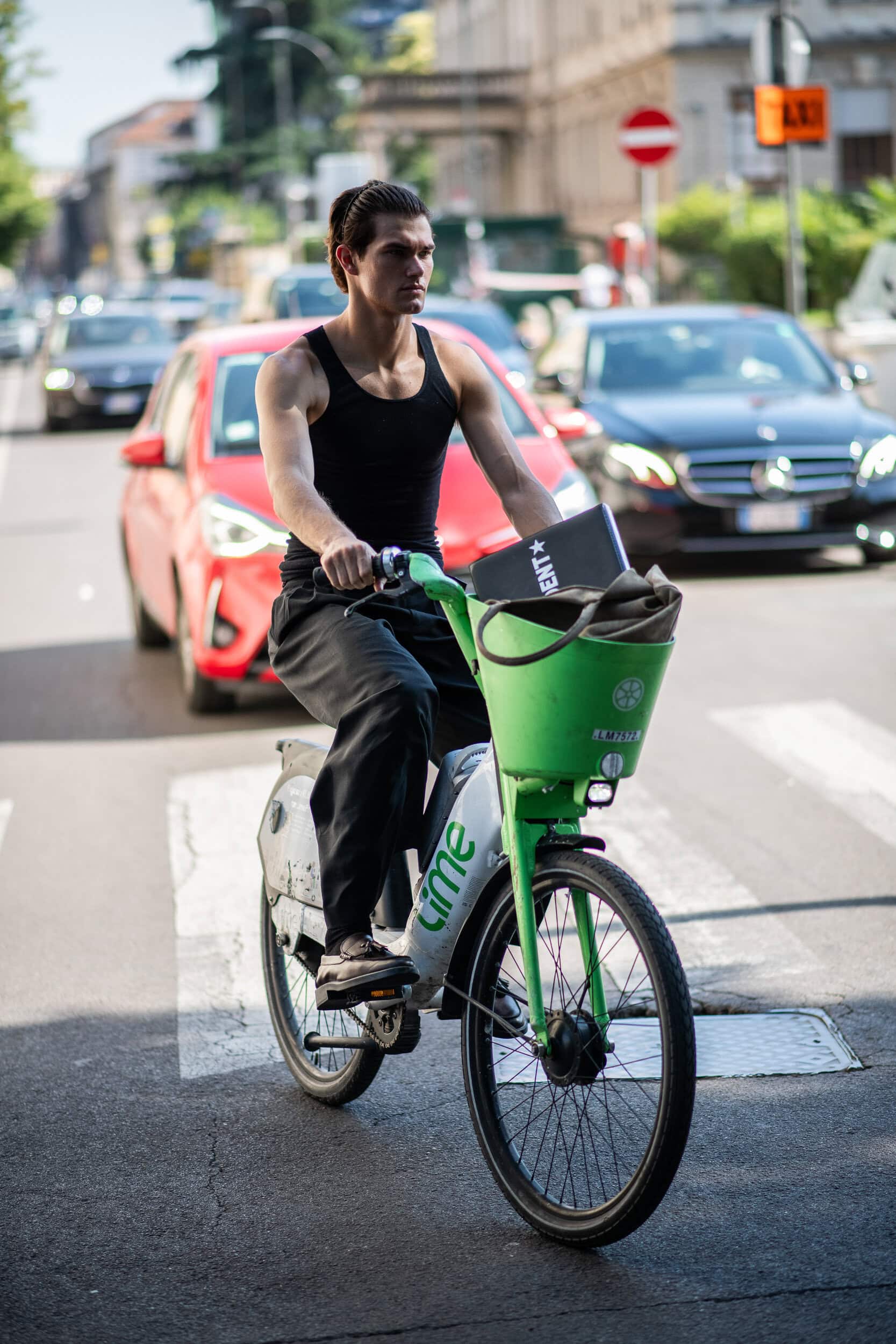 Milano Milan Men's Street Style Spring 2027 Shows