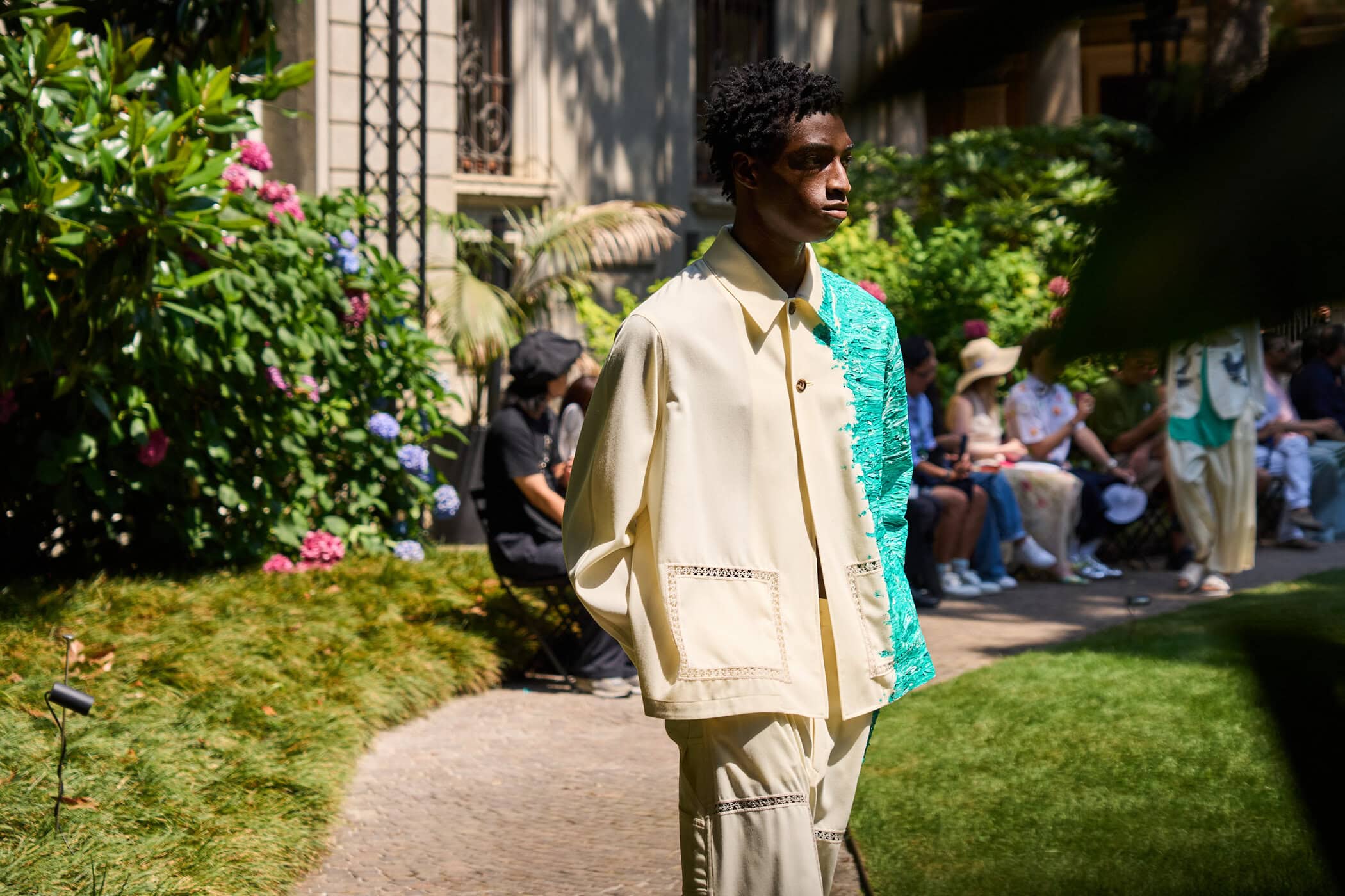 Shinyakozuka Spring 2027 Men's Fashion Show Atmosphere