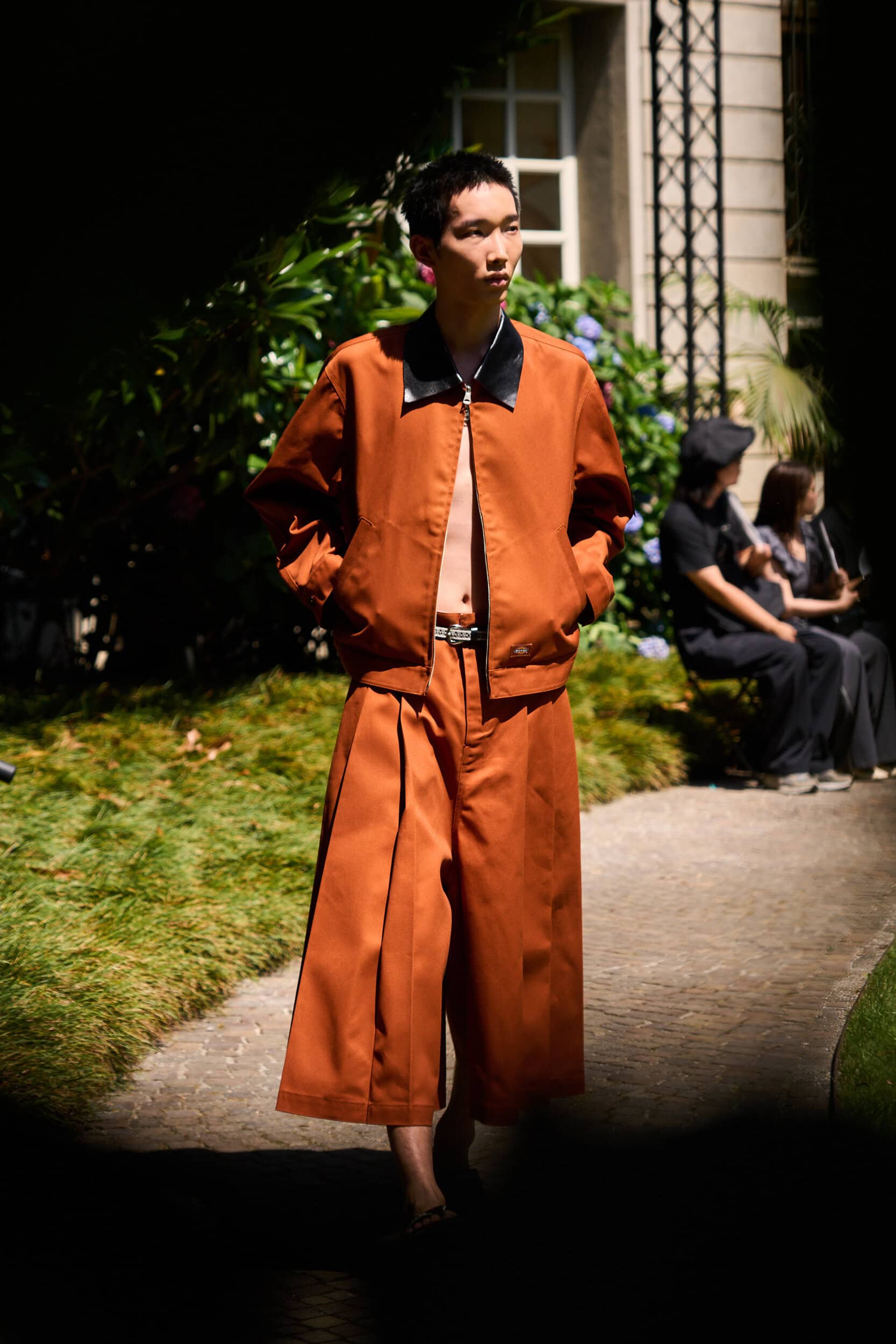 Shinyakozuka Spring 2027 Men's Fashion Show Atmosphere