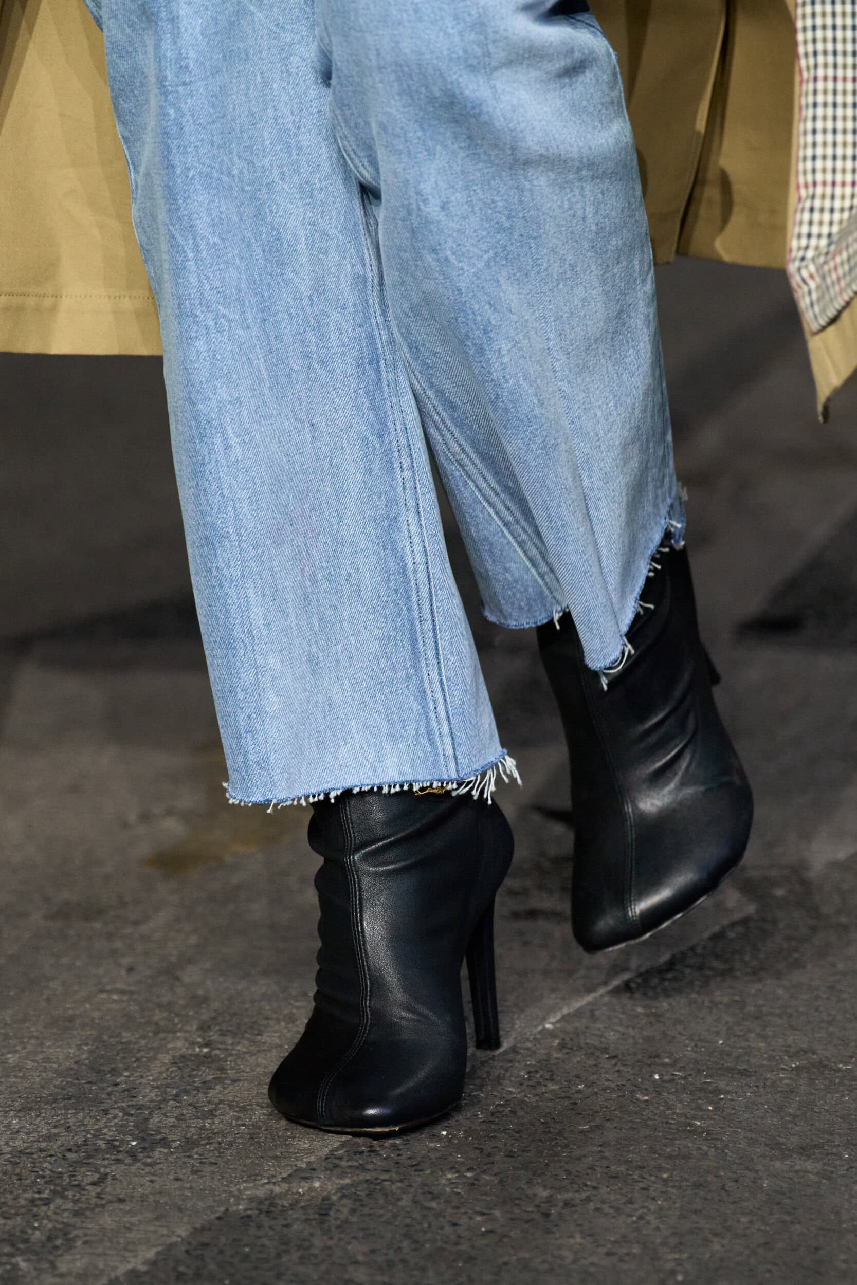 Vetements Spring 2027 Men's Fashion Show Details