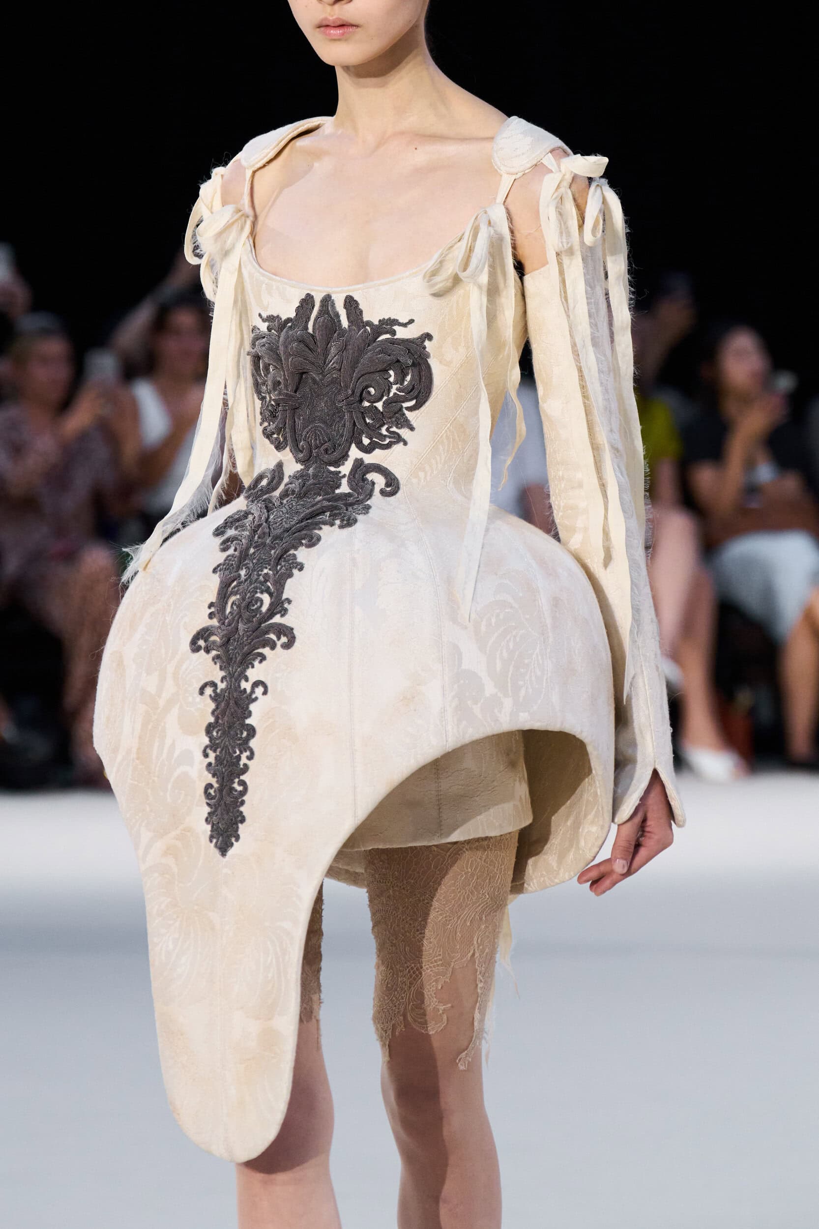 Ashi Studio Fall 2026 Couture Fashion Show Details