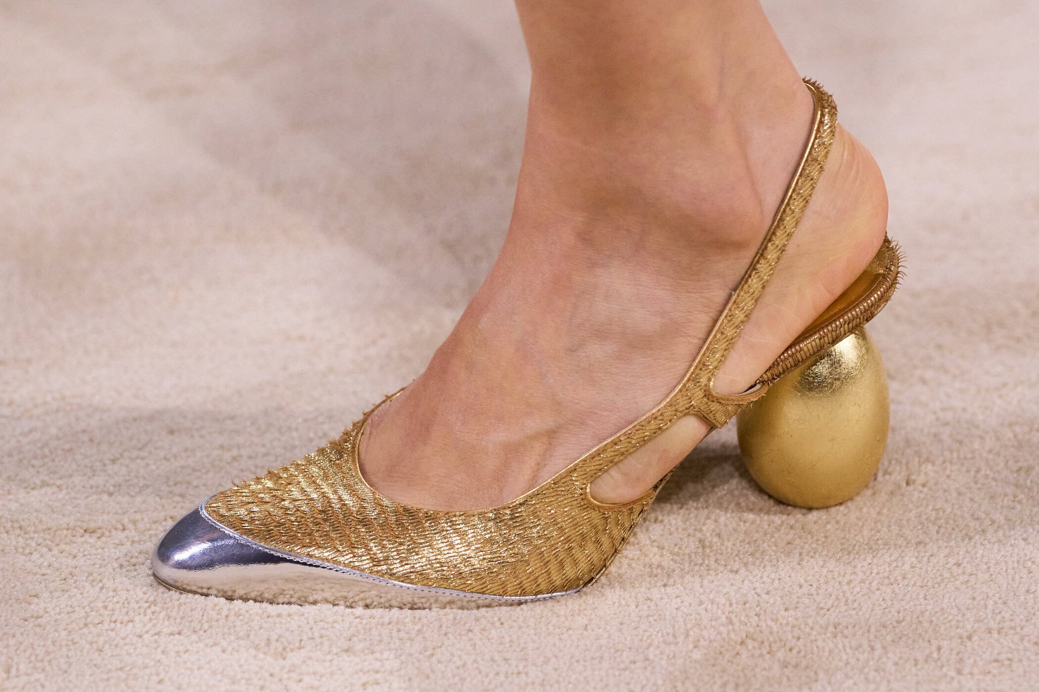 Chanel Fall 2026 Couture Fashion Show Details