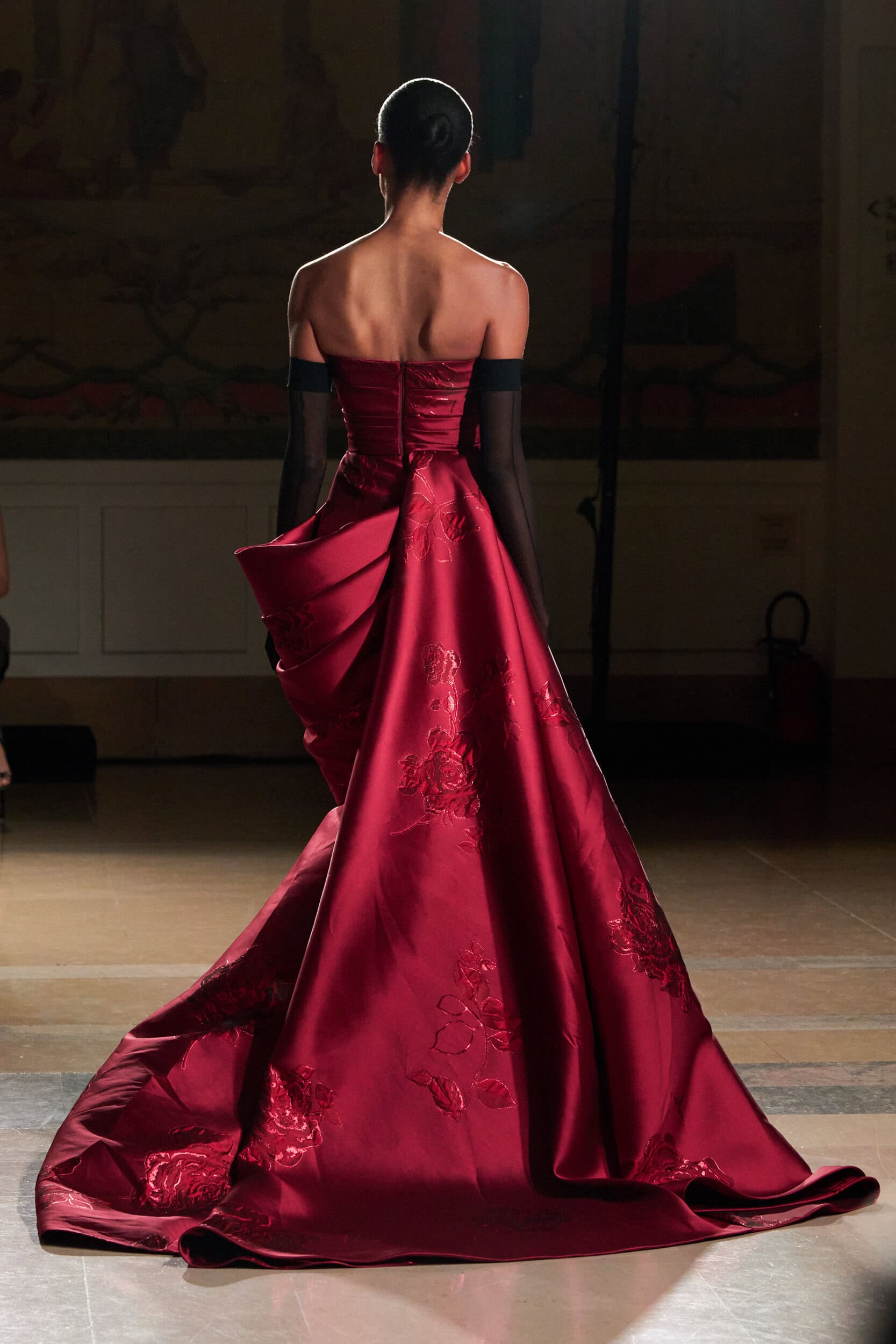 Elie Saab Fall 2026 Couture Fashion Show Details